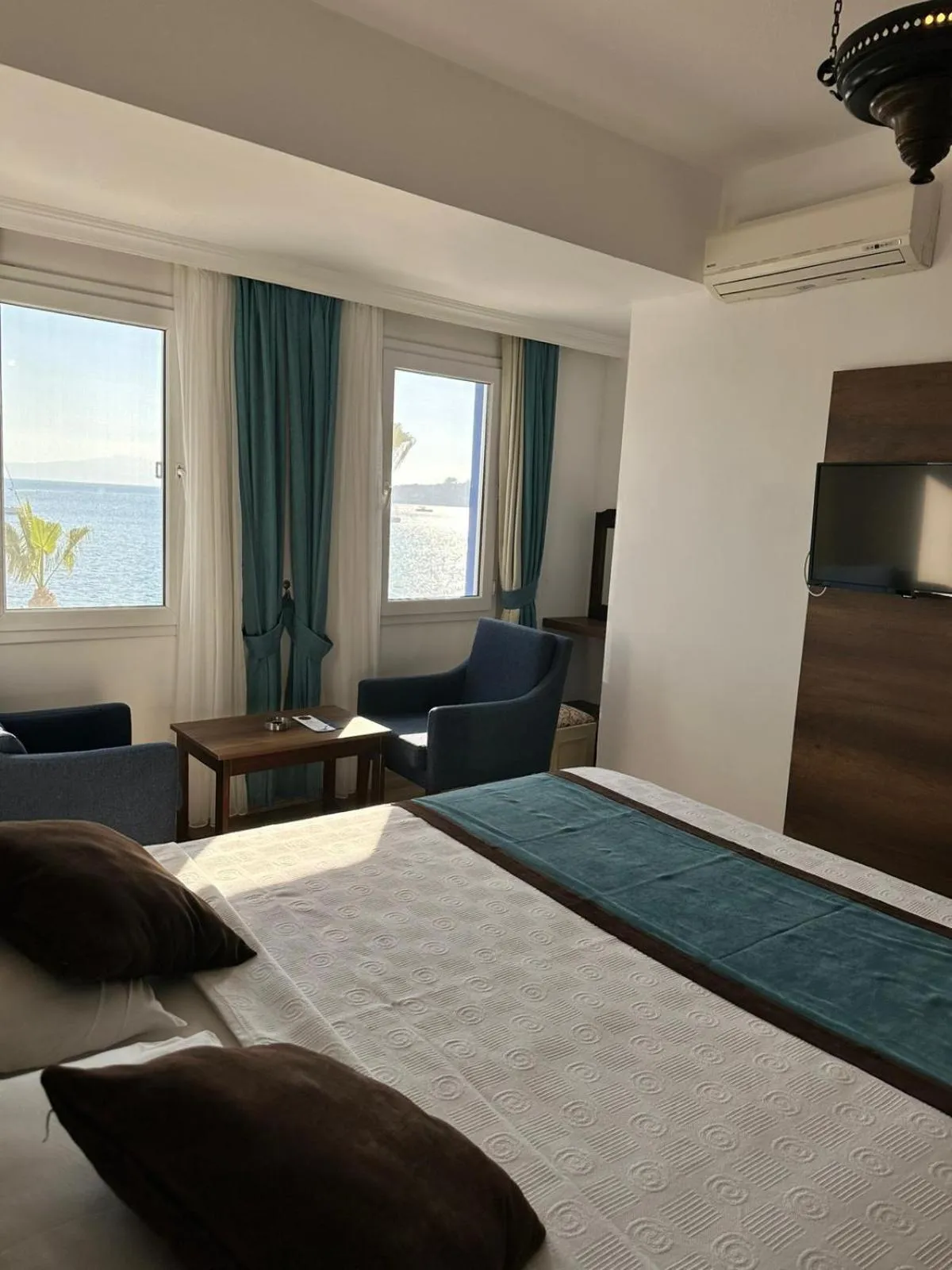 Photo of the whole room, Bed in Dinc Pension