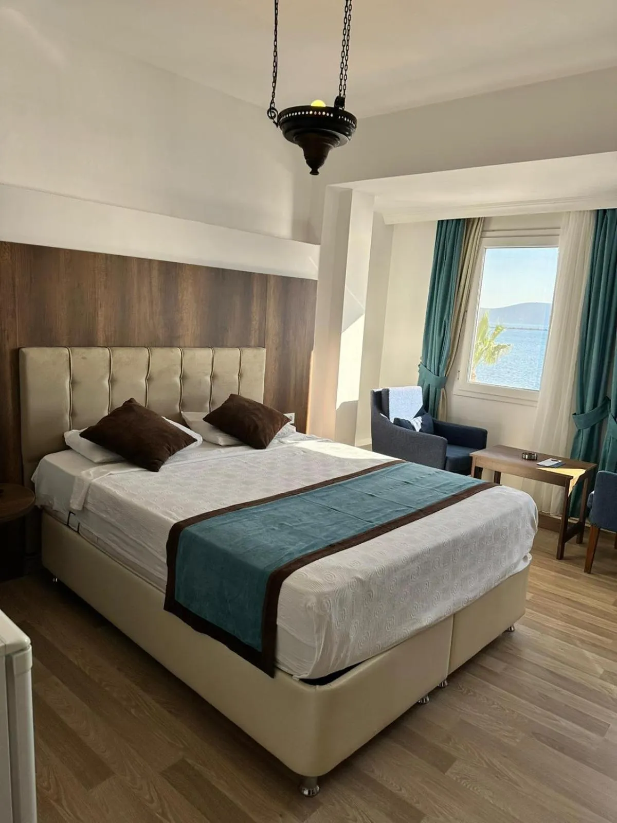 Photo of the whole room, Bed in Dinc Pension