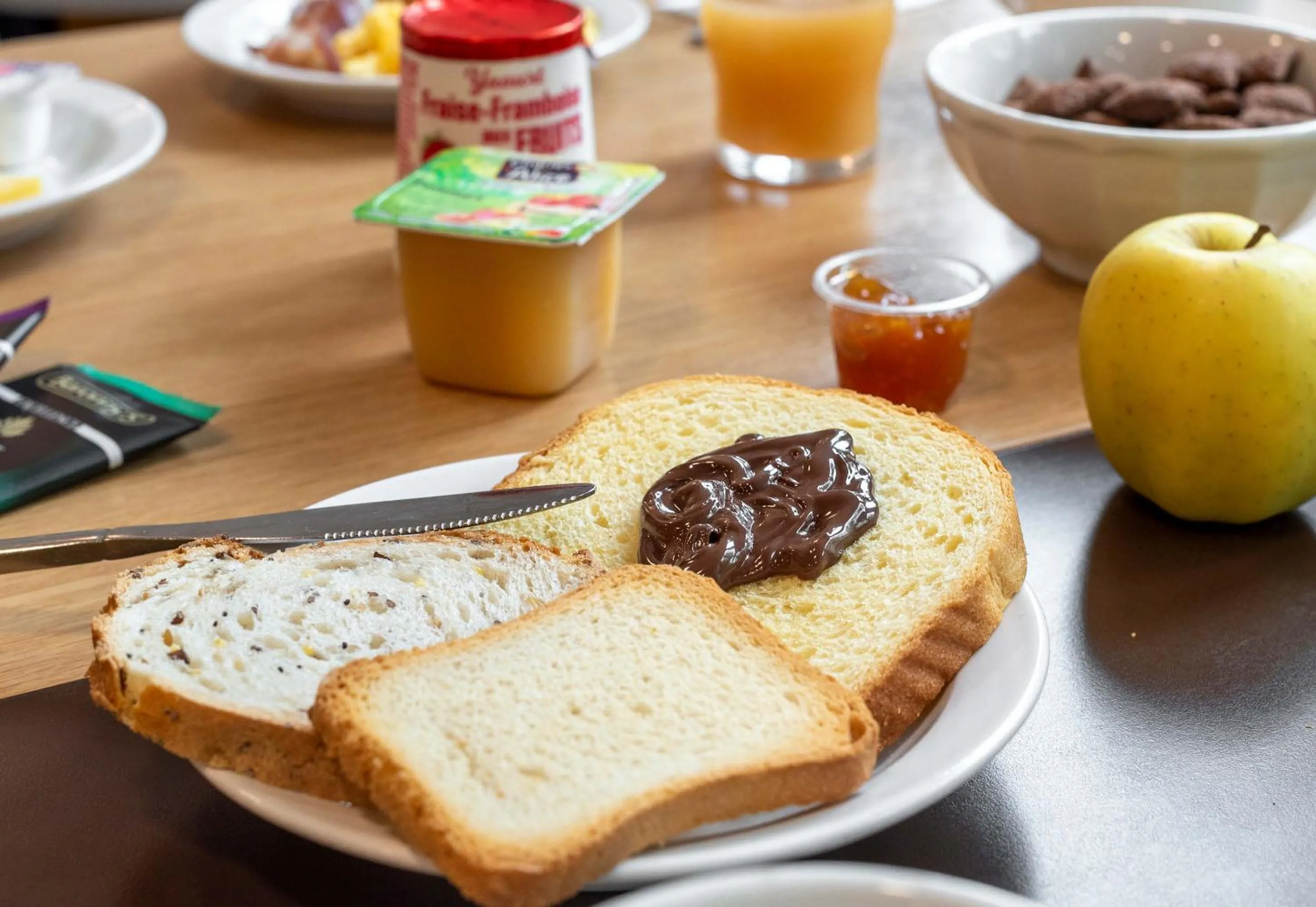 Breakfast in B&B HOTEL Toulouse Basso Cambo