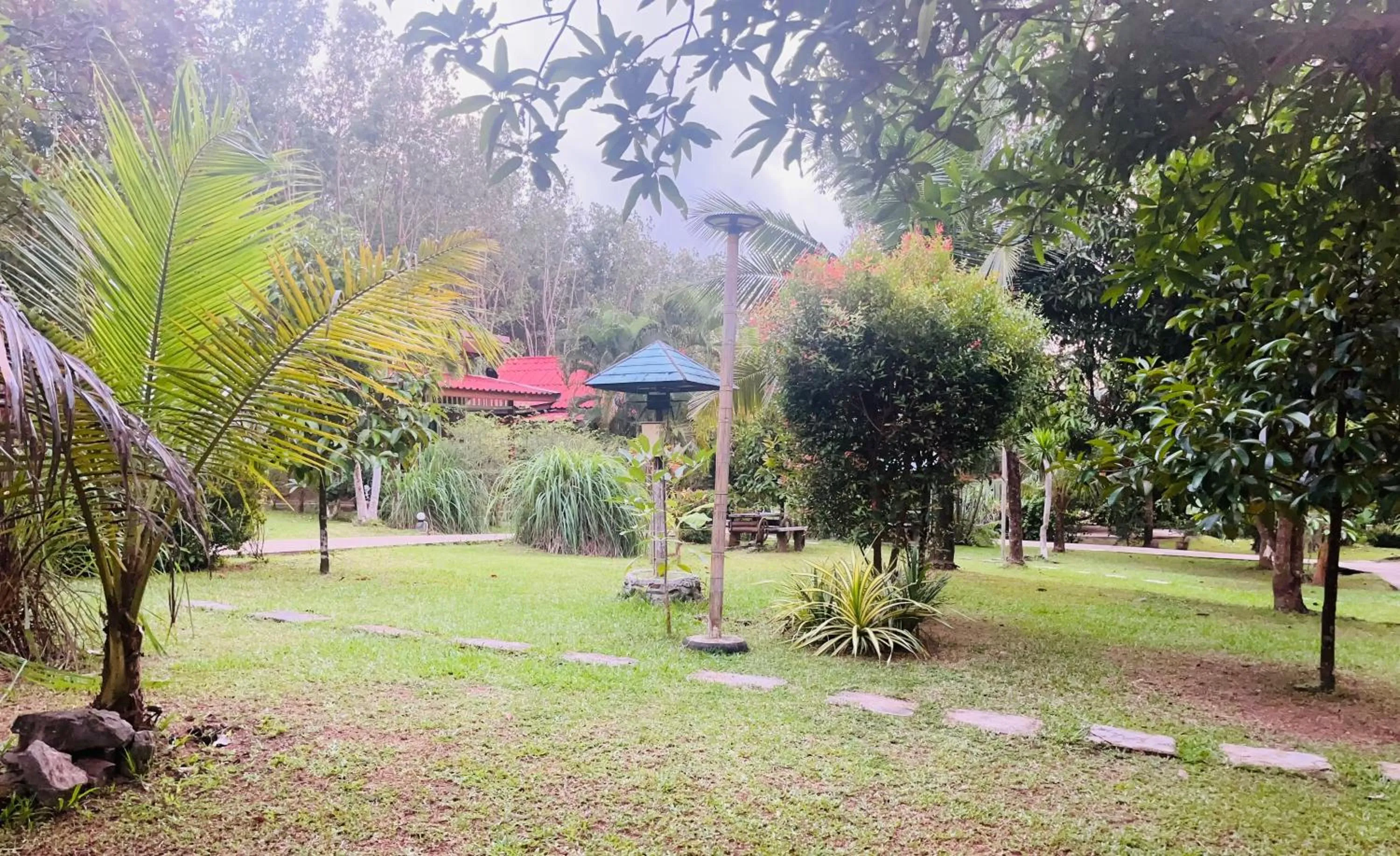Garden in Najjamee Bungalows