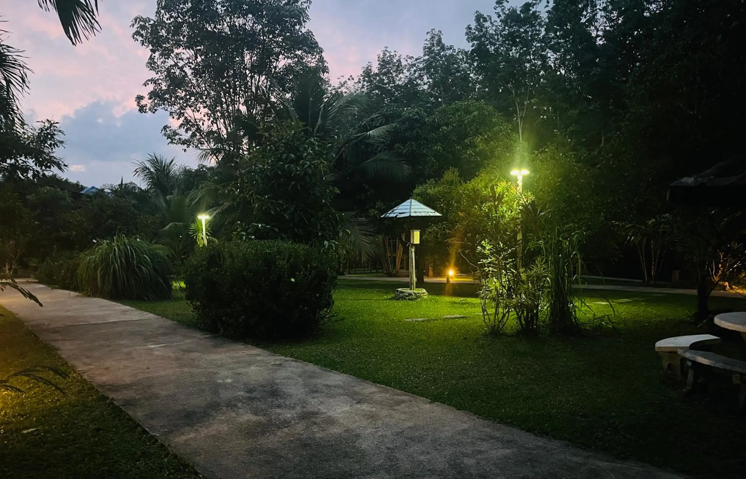 Garden in Najjamee Bungalows