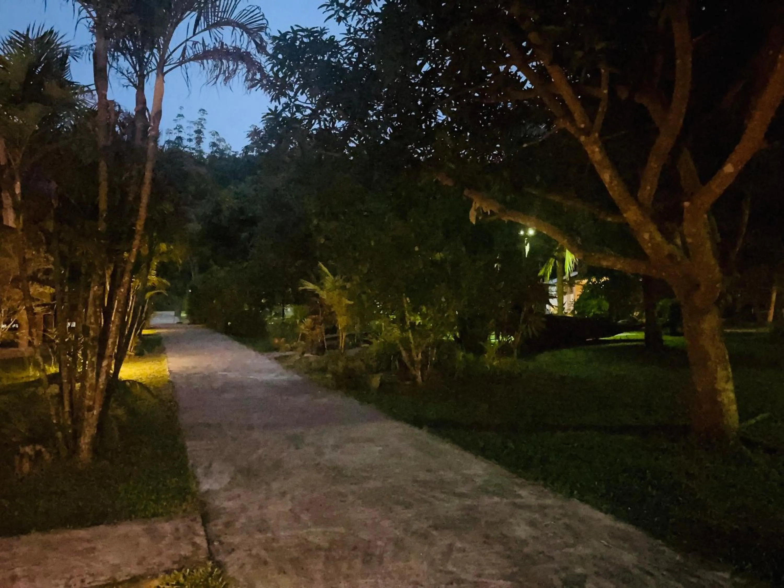 Night in Najjamee Bungalows