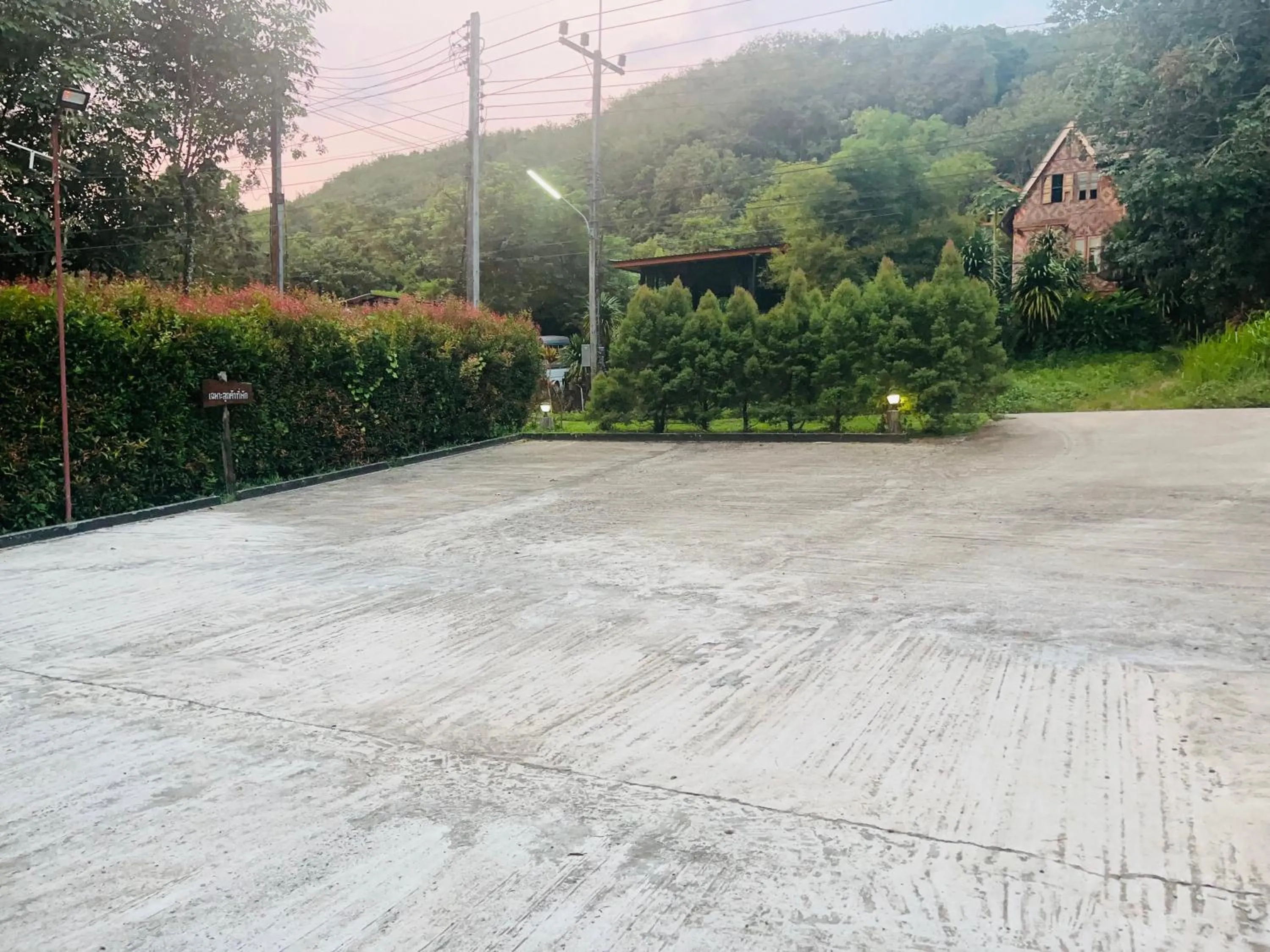 Parking in Najjamee Bungalows