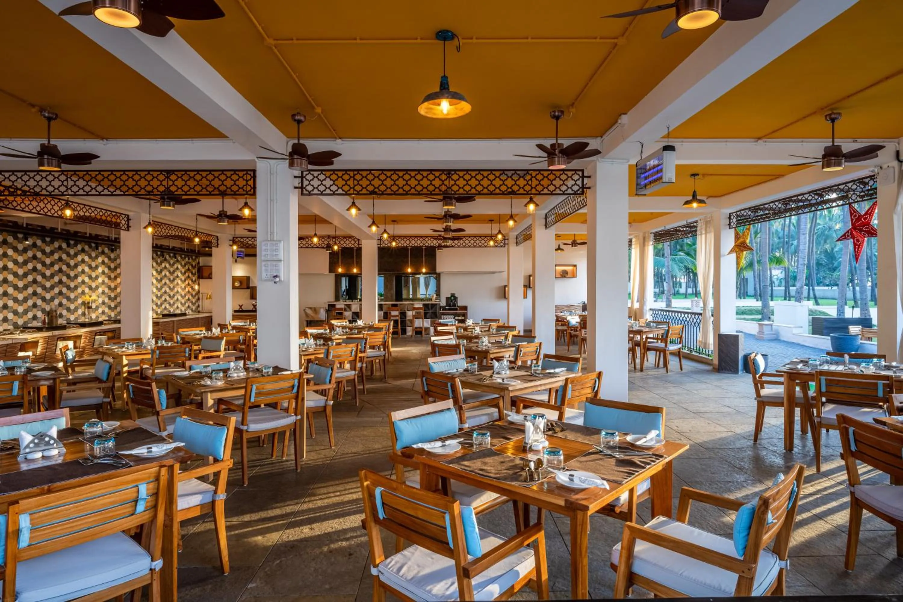 Silver Waves Resort & Spa - Daman