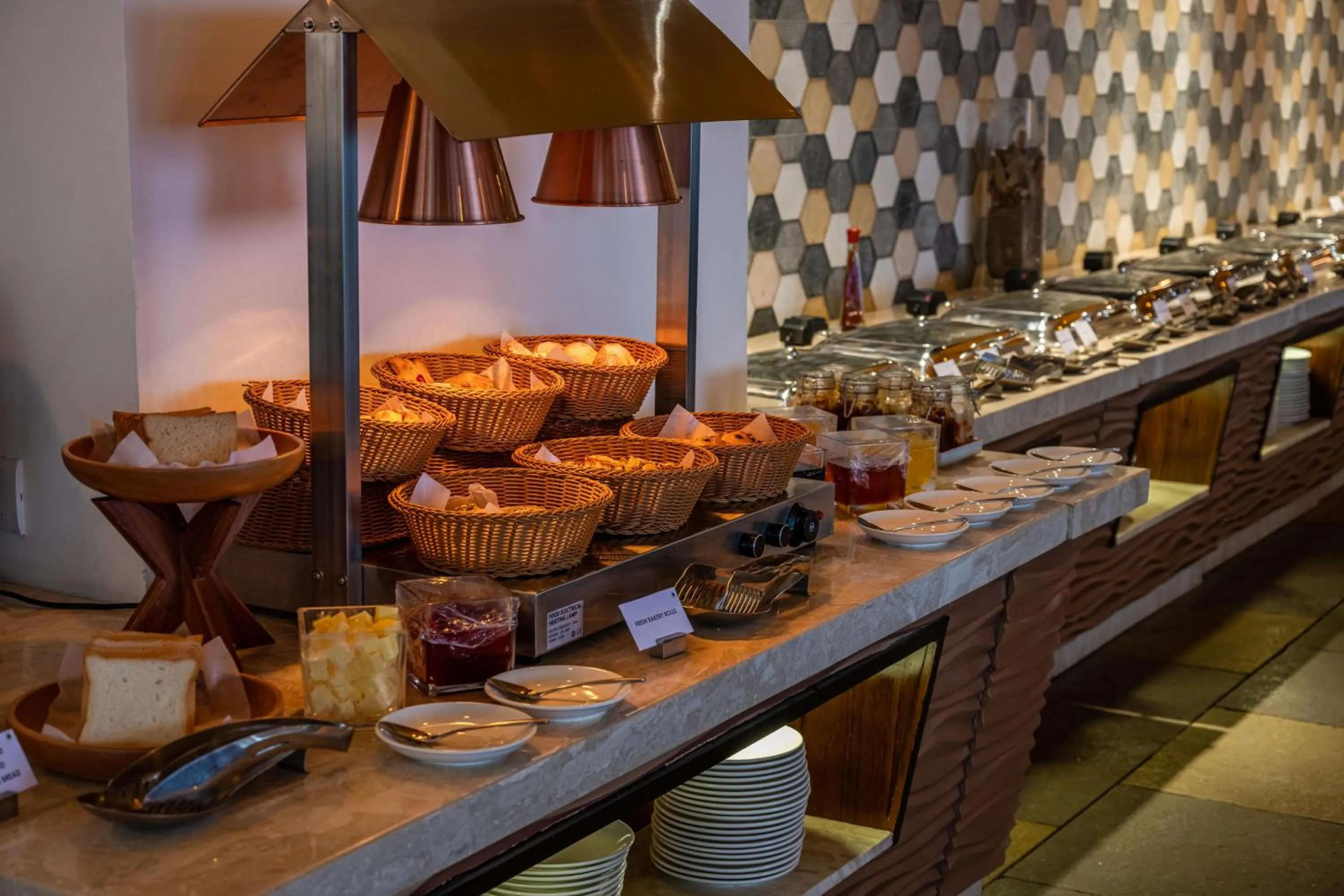 Restaurant/places to eat in Silver Waves Resort & Spa - Daman