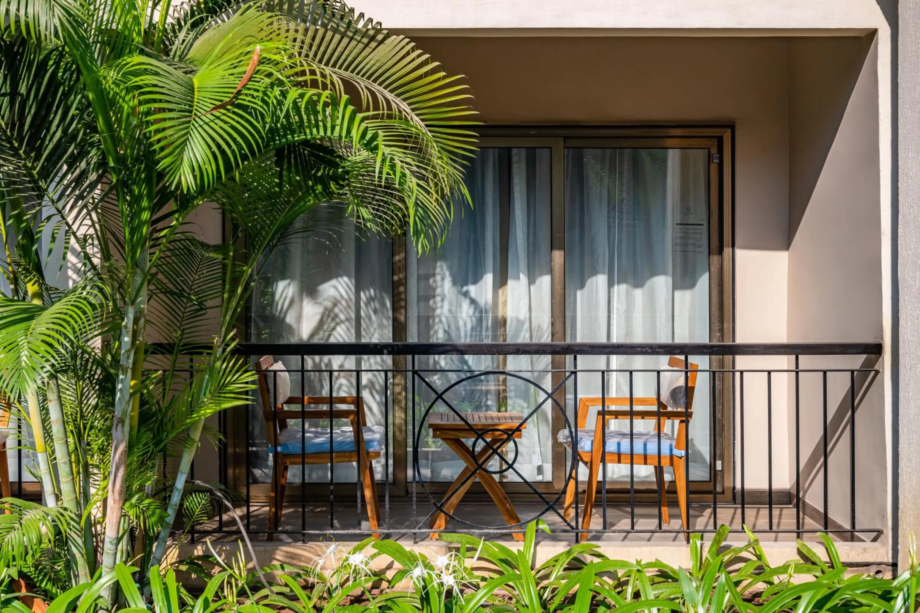 Silver Waves Resort & Spa - Daman