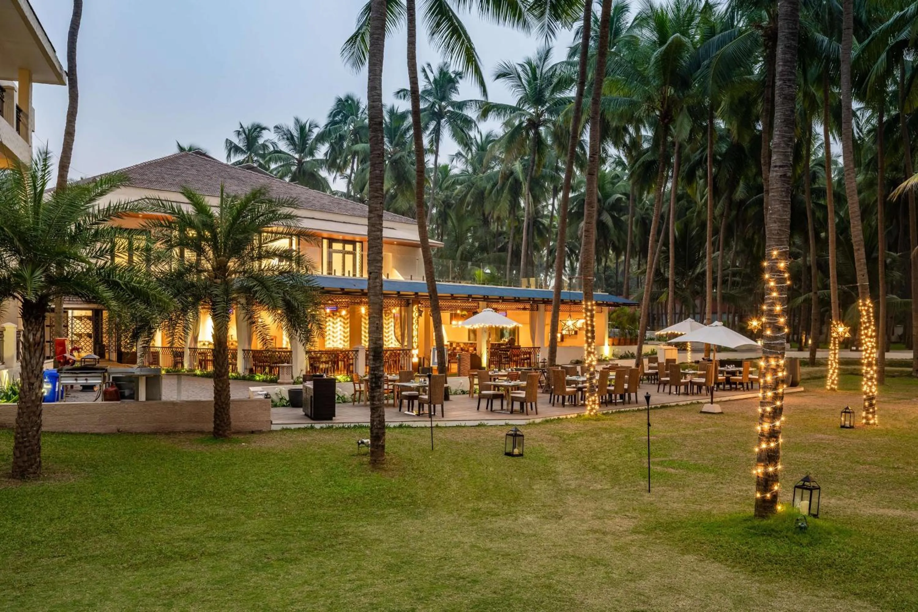 Property building in Silver Waves Resort & Spa - Daman