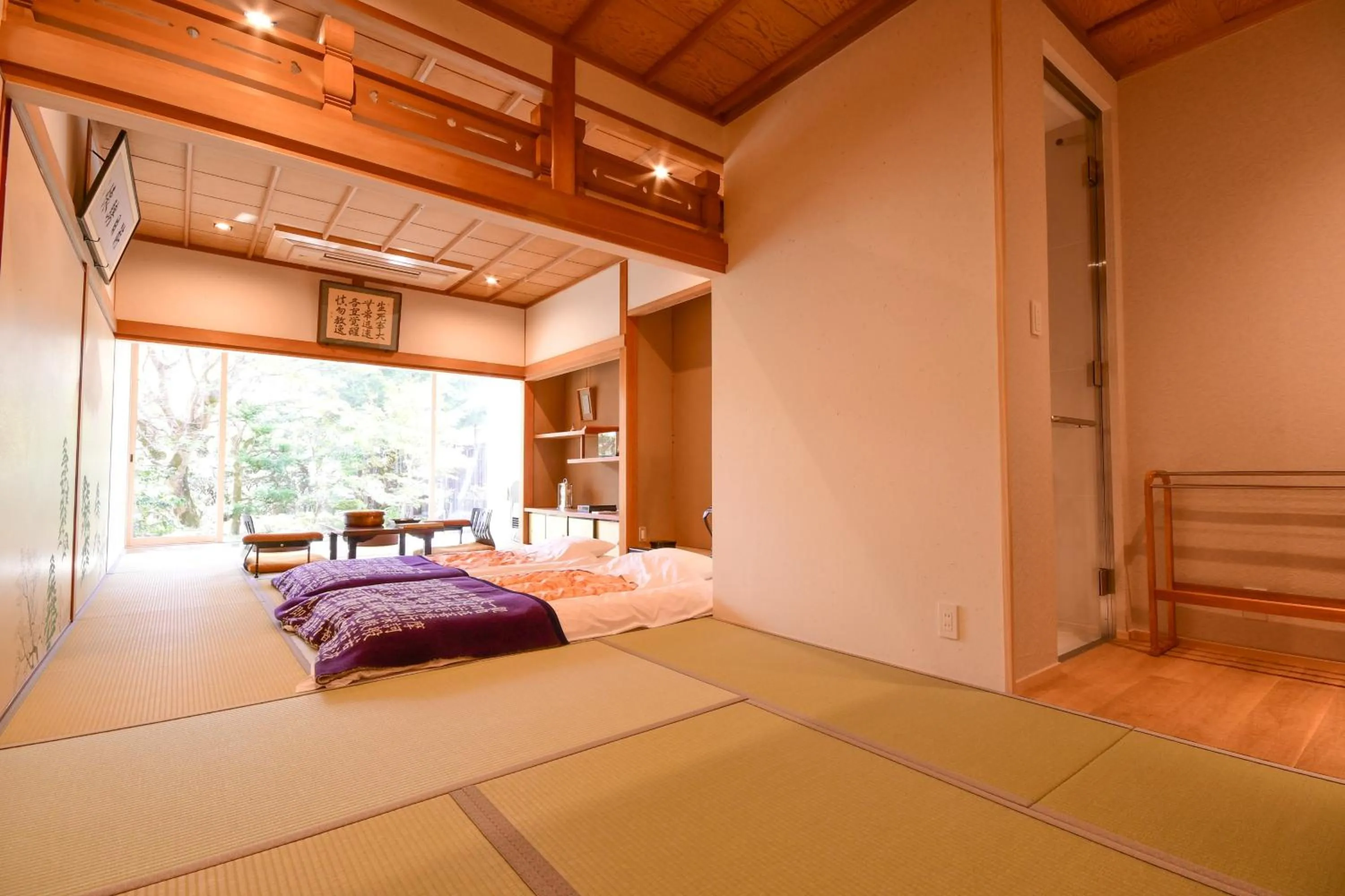 Photo of the whole room, Bed in Koyasan Sanadabo Rengejoin