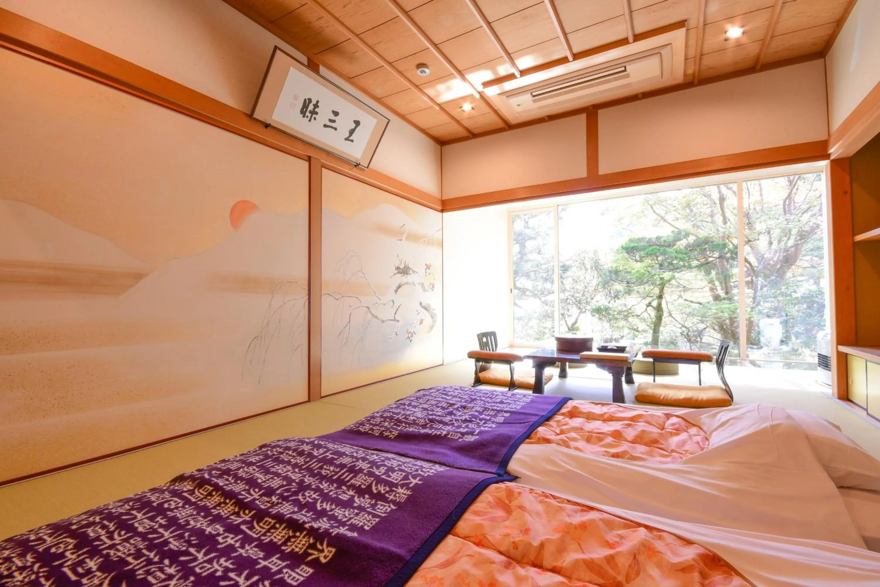 Photo of the whole room, Bed in Koyasan Sanadabo Rengejoin