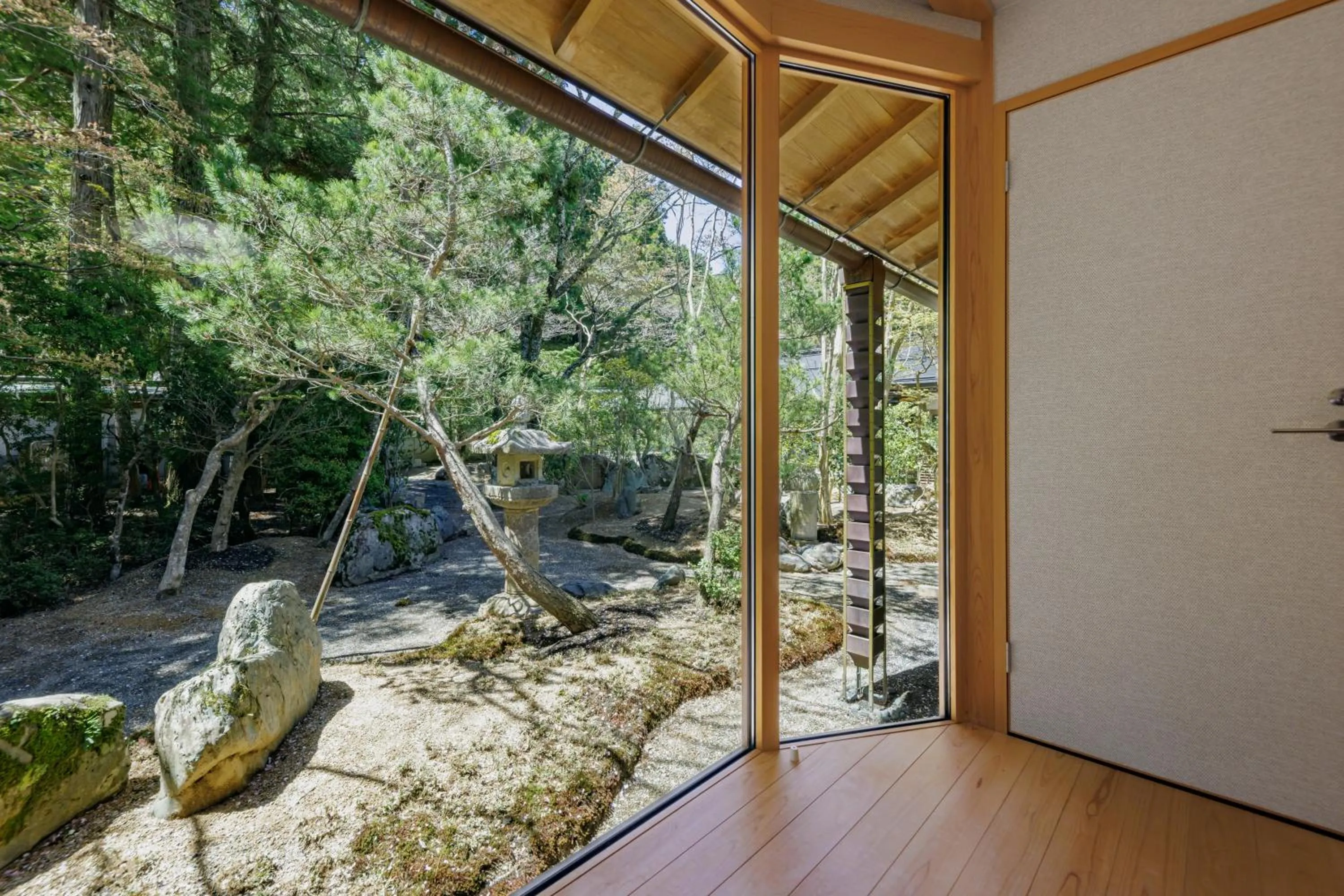 Day in Koyasan Sanadabo Rengejoin