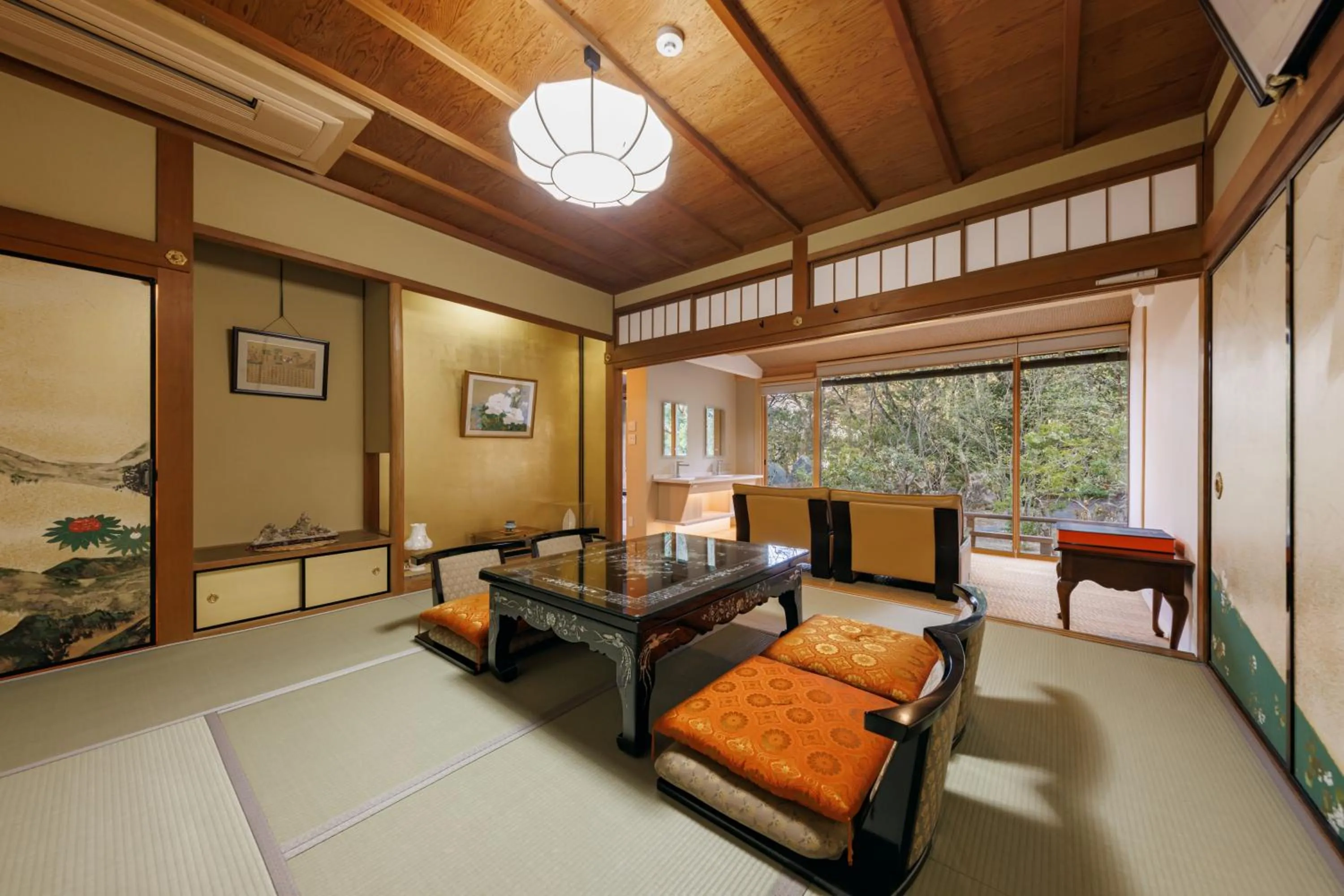 Living room, Bed in Koyasan Sanadabo Rengejoin