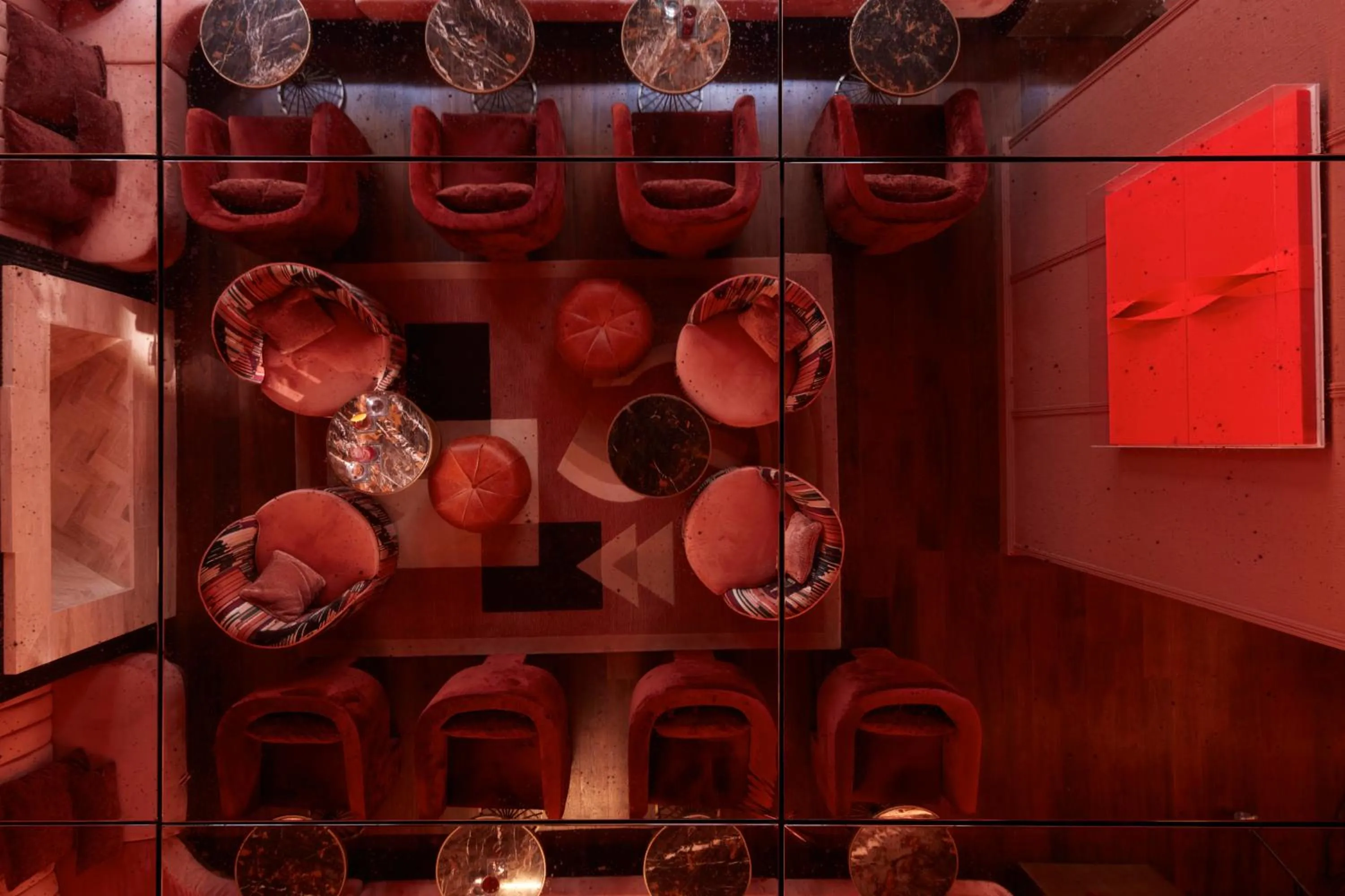 Lounge or bar in Maison Delano Paris