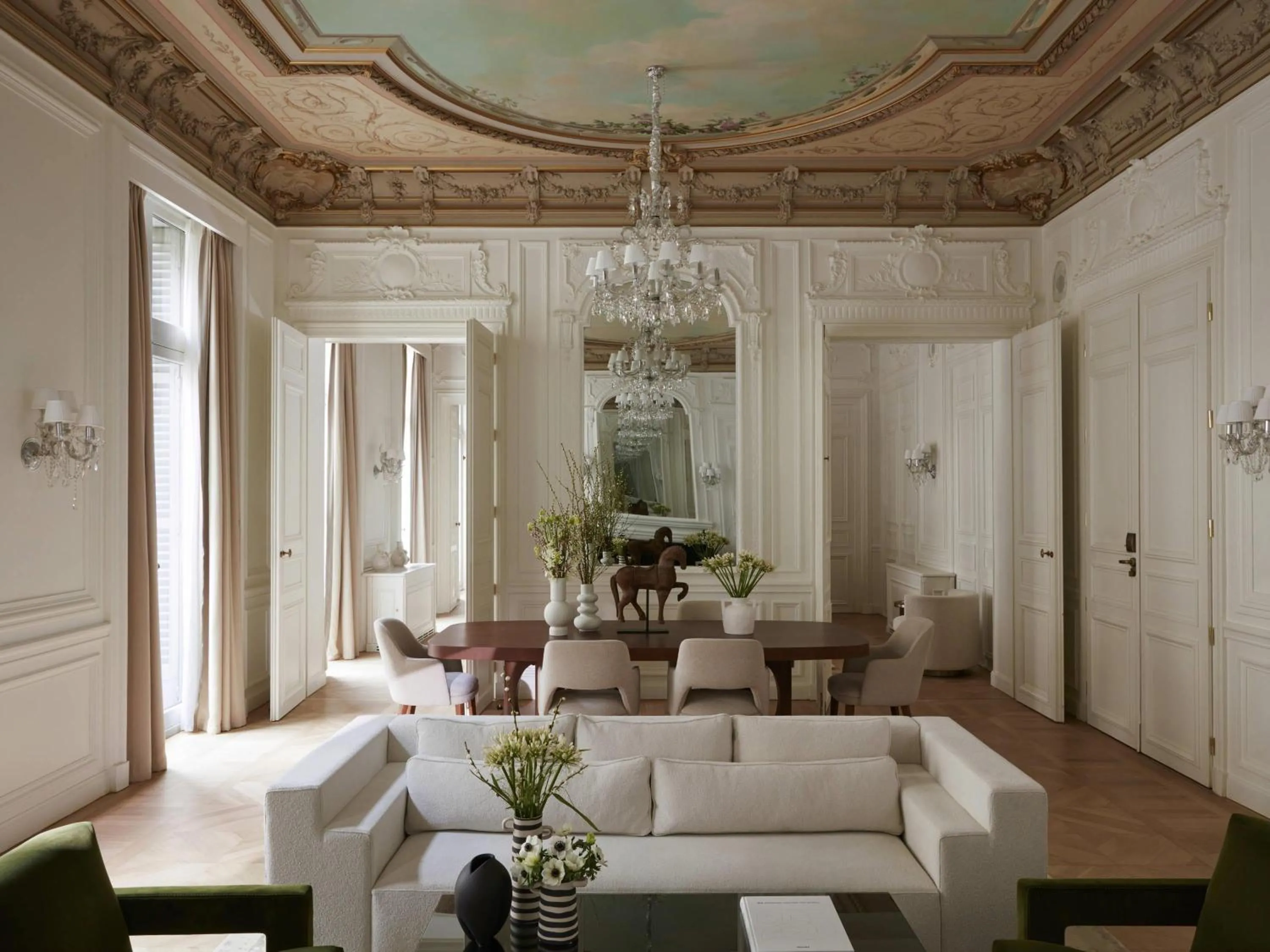 Property building in Maison Delano Paris
