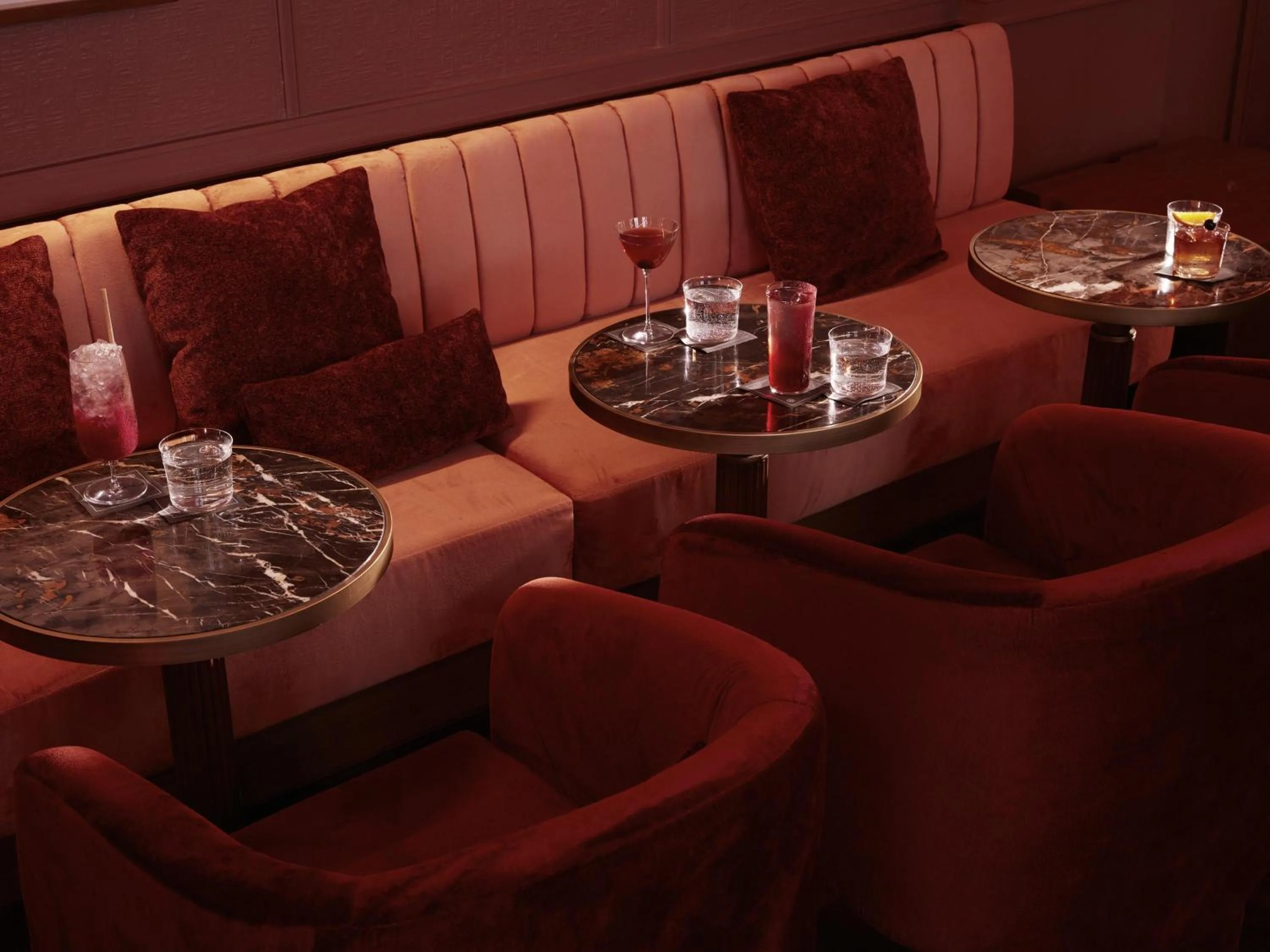 Lounge or bar in Maison Delano Paris