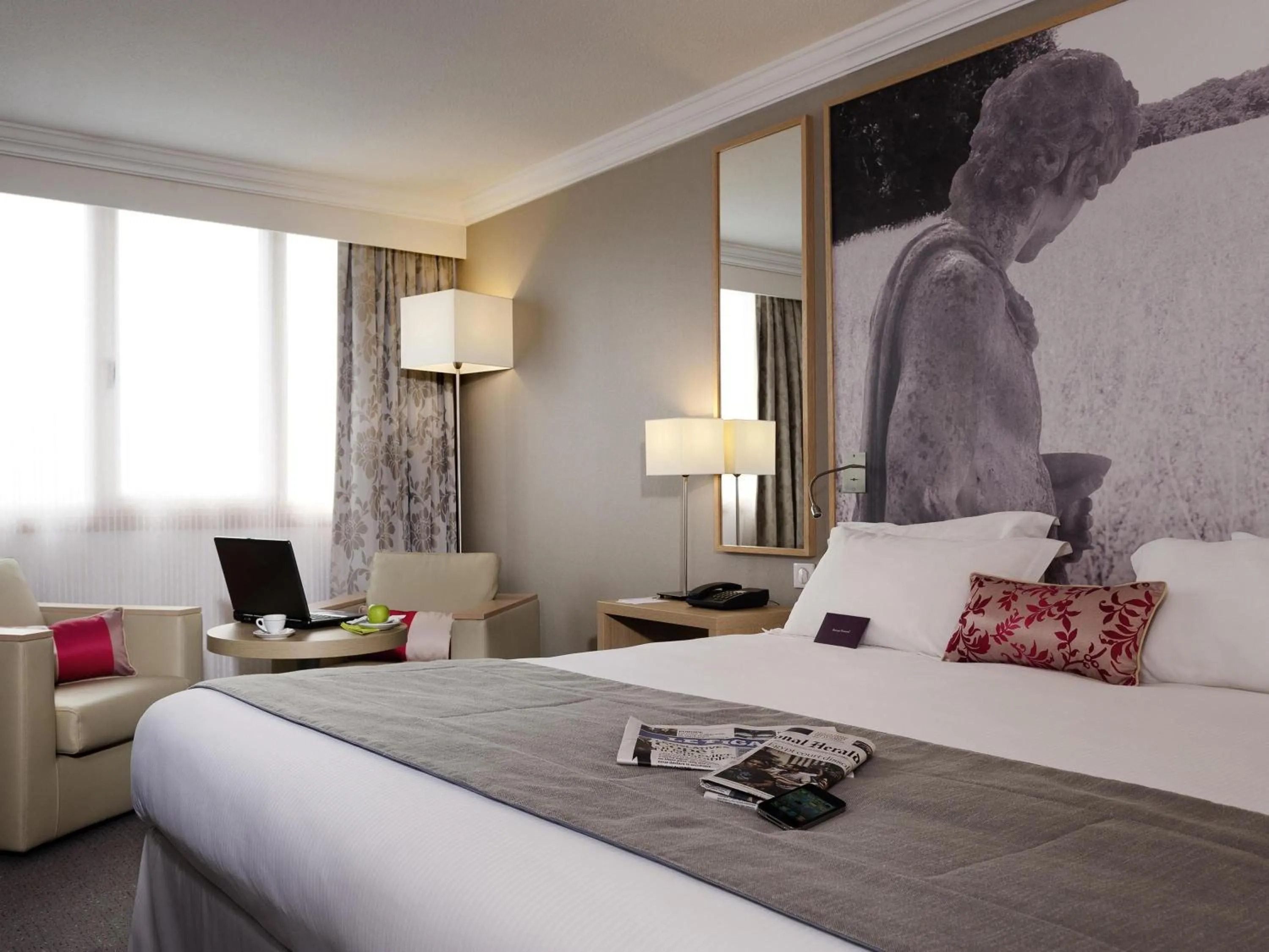 Bedroom, Bed in Mercure Paris Velizy
