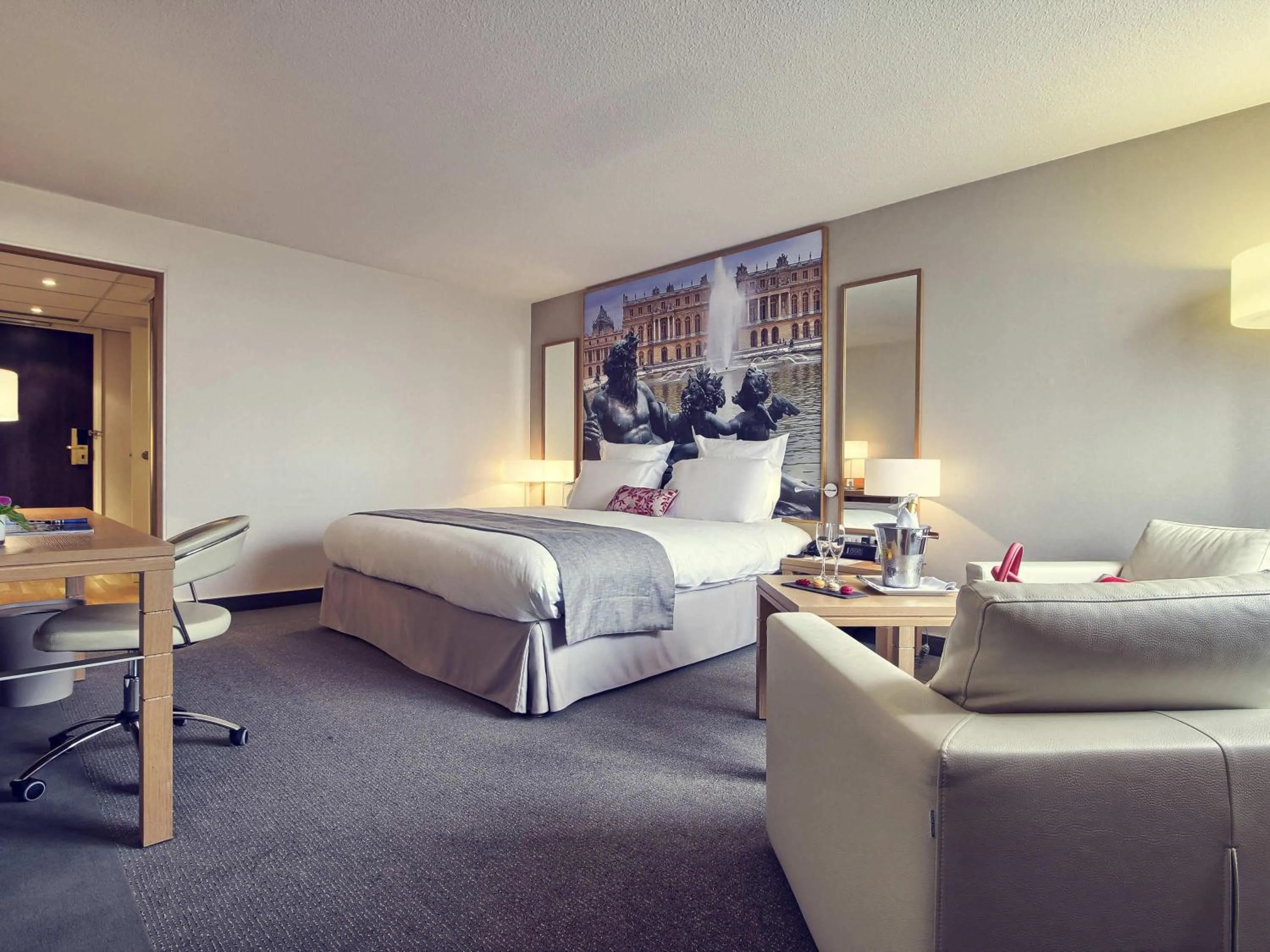Bedroom, Bed in Mercure Paris Velizy