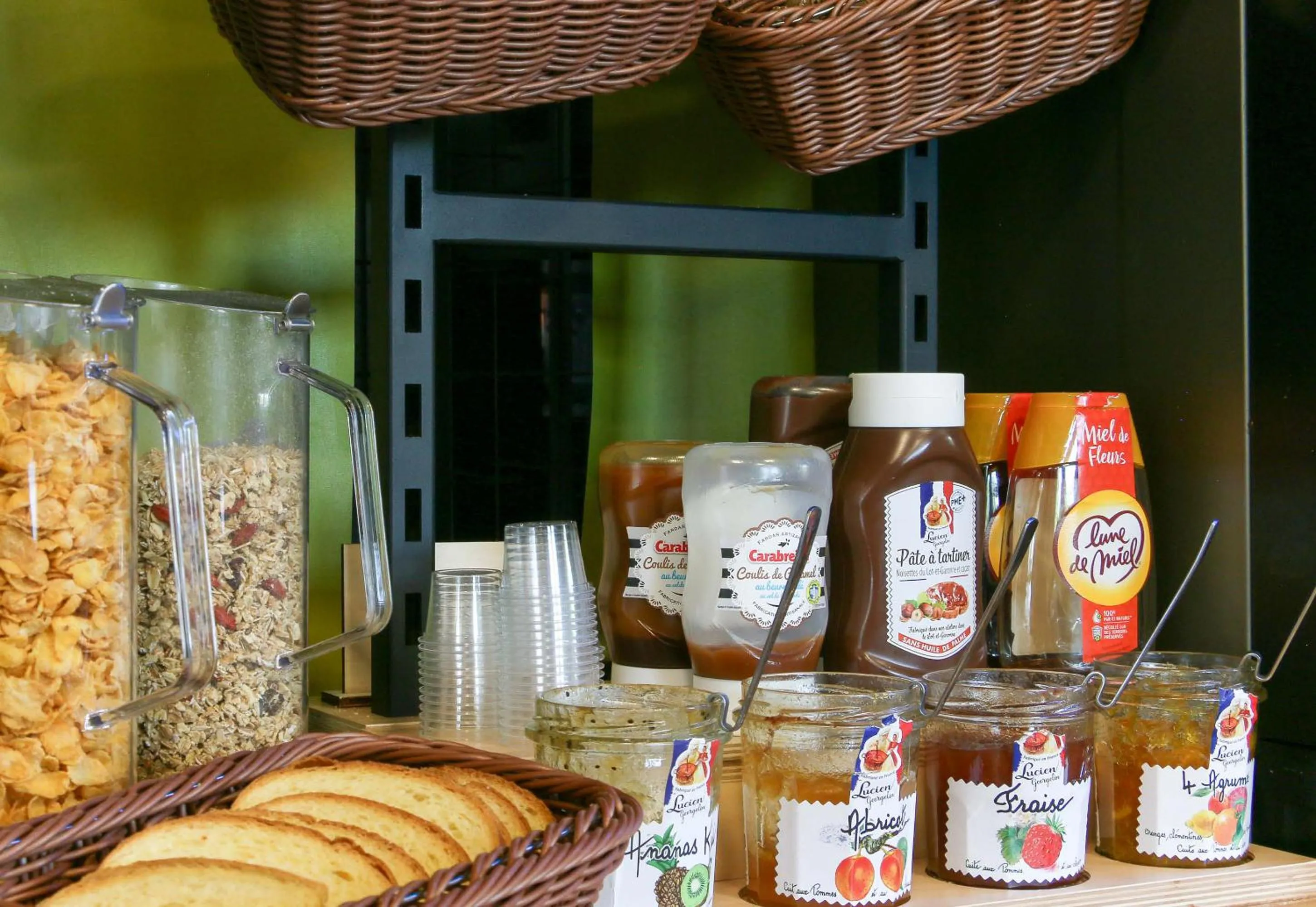 Breakfast in B&B HOTEL Fréjus Roquebrune-sur-Argens