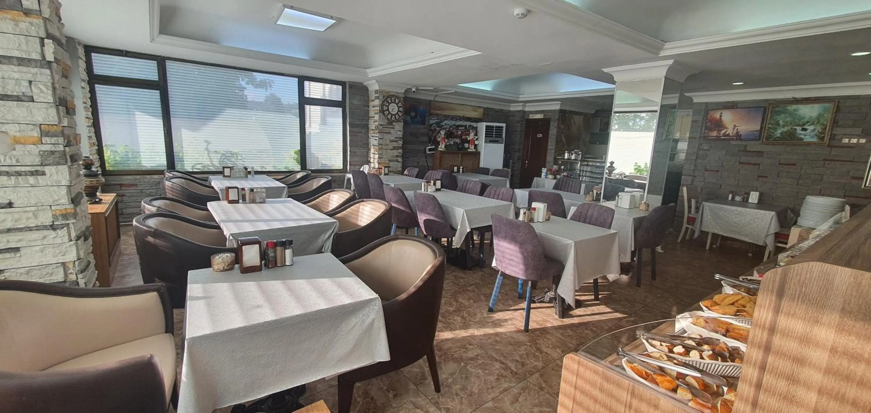 Breakfast in Biter Hotel