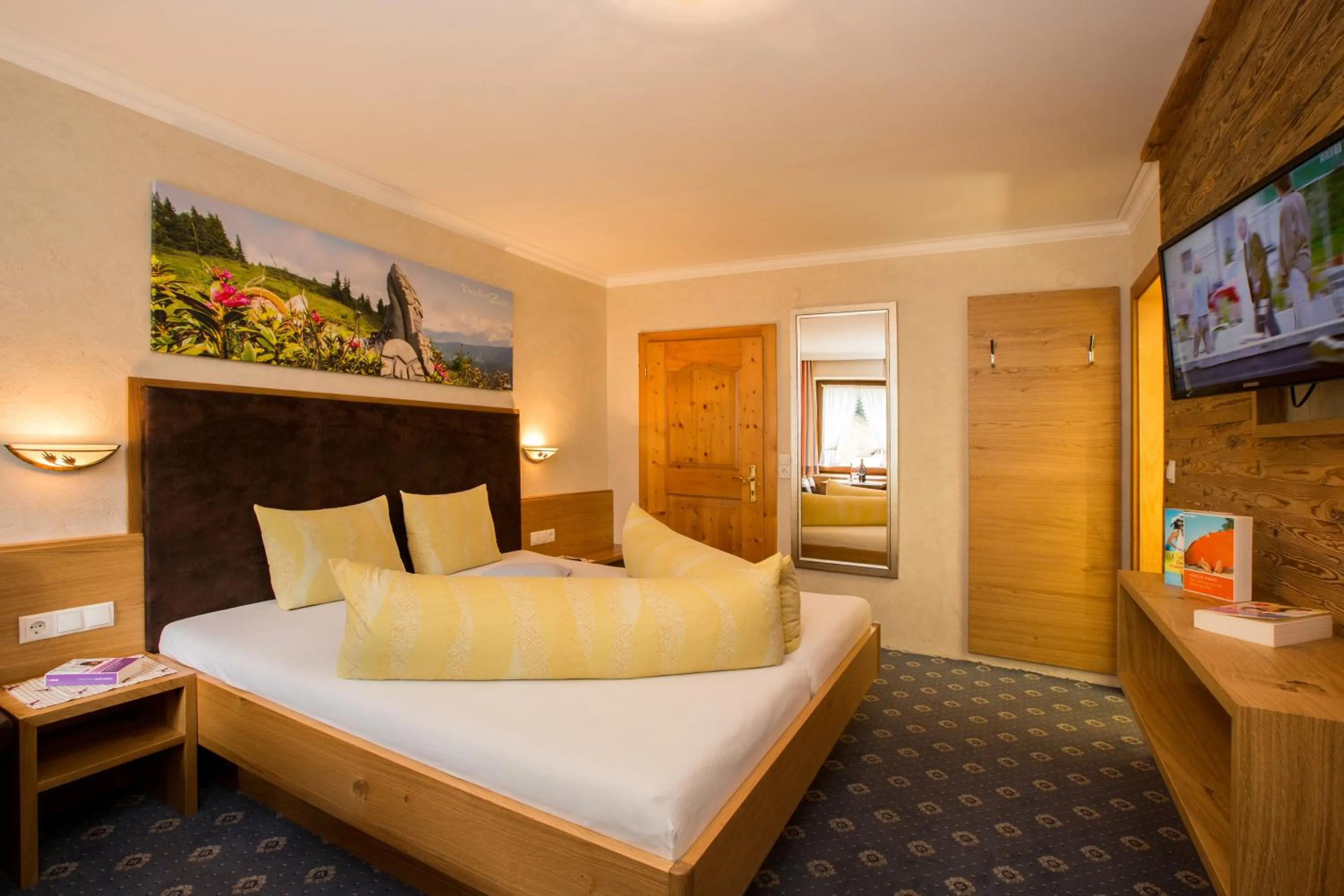 Photo of the whole room, Bed in Hotel Jägerhof