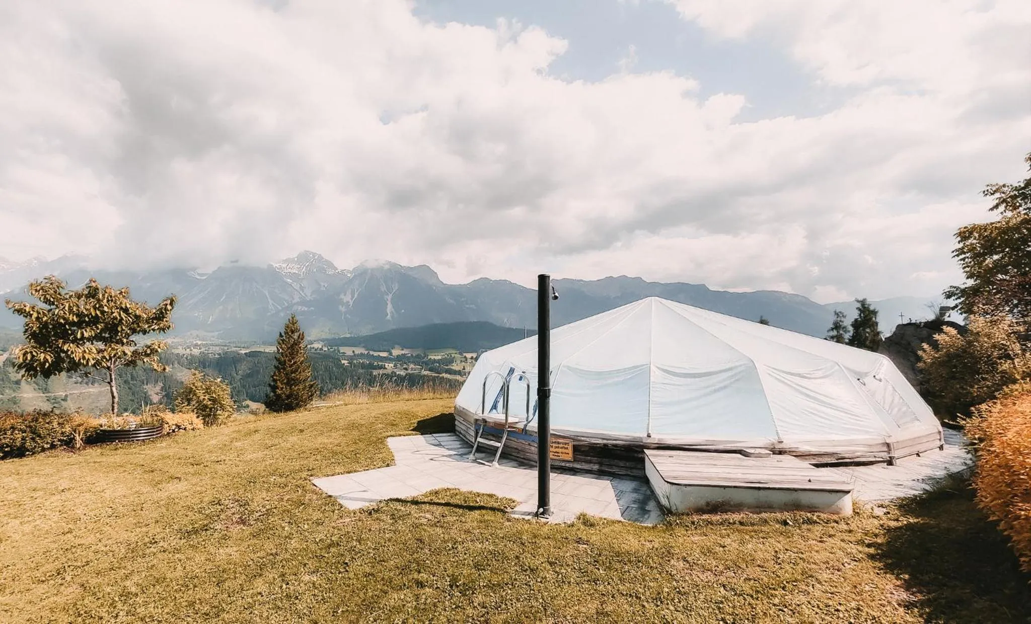 Swimming pool in Posers Bergwelt B&B