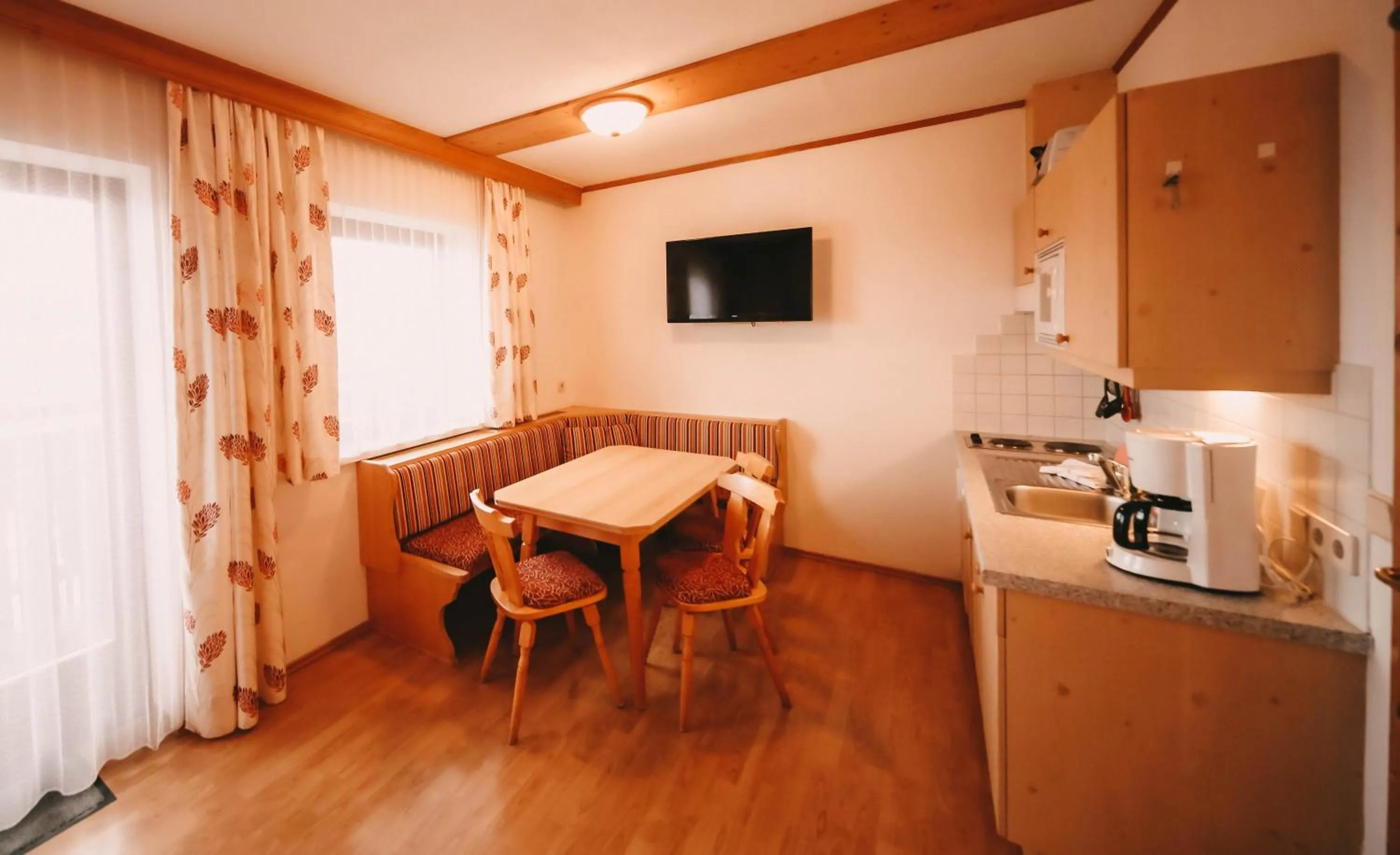 kitchen in Posers Bergwelt B&B