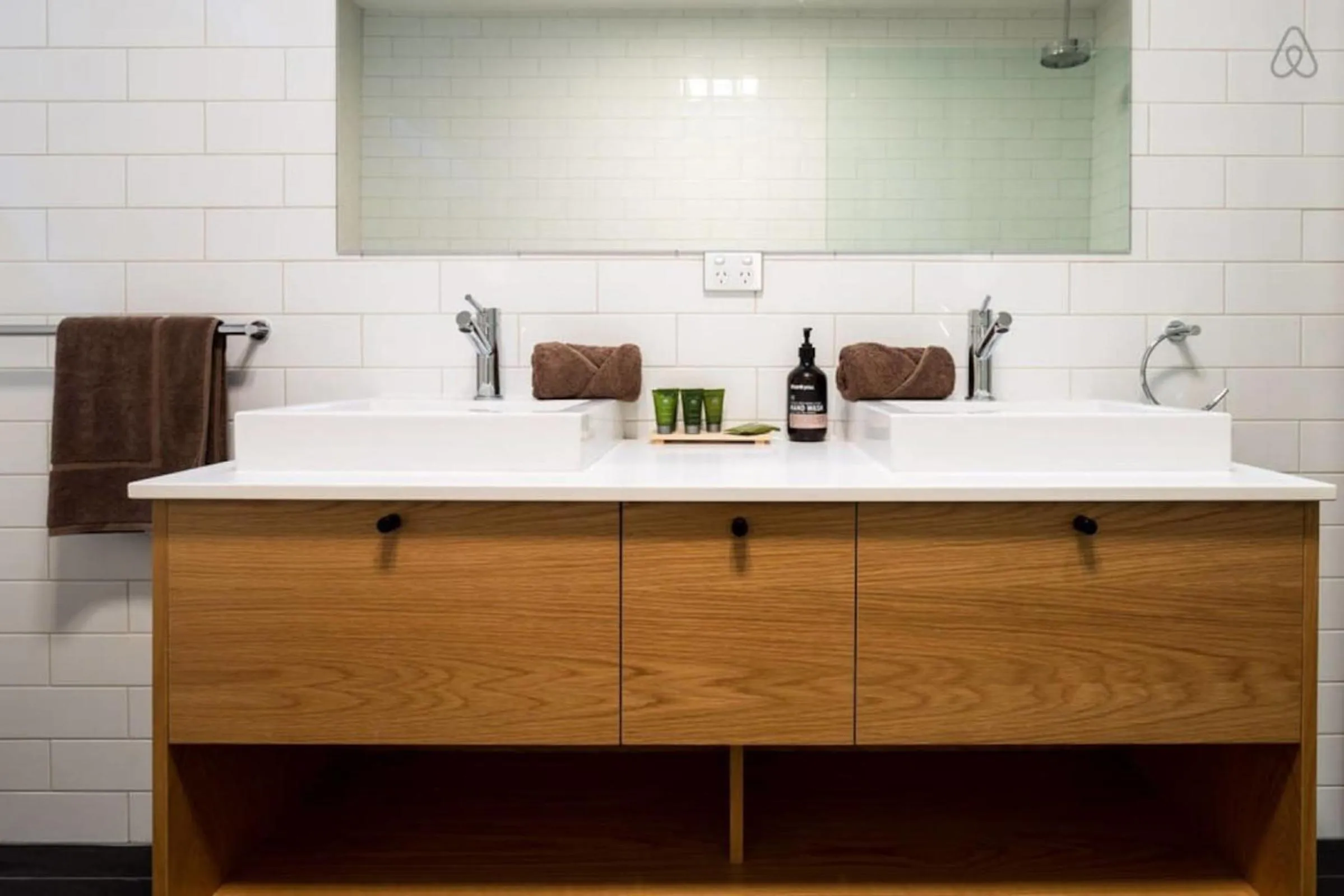 Bathroom in Bradman Modern Style a Walk to MCG, Swan St, CBD