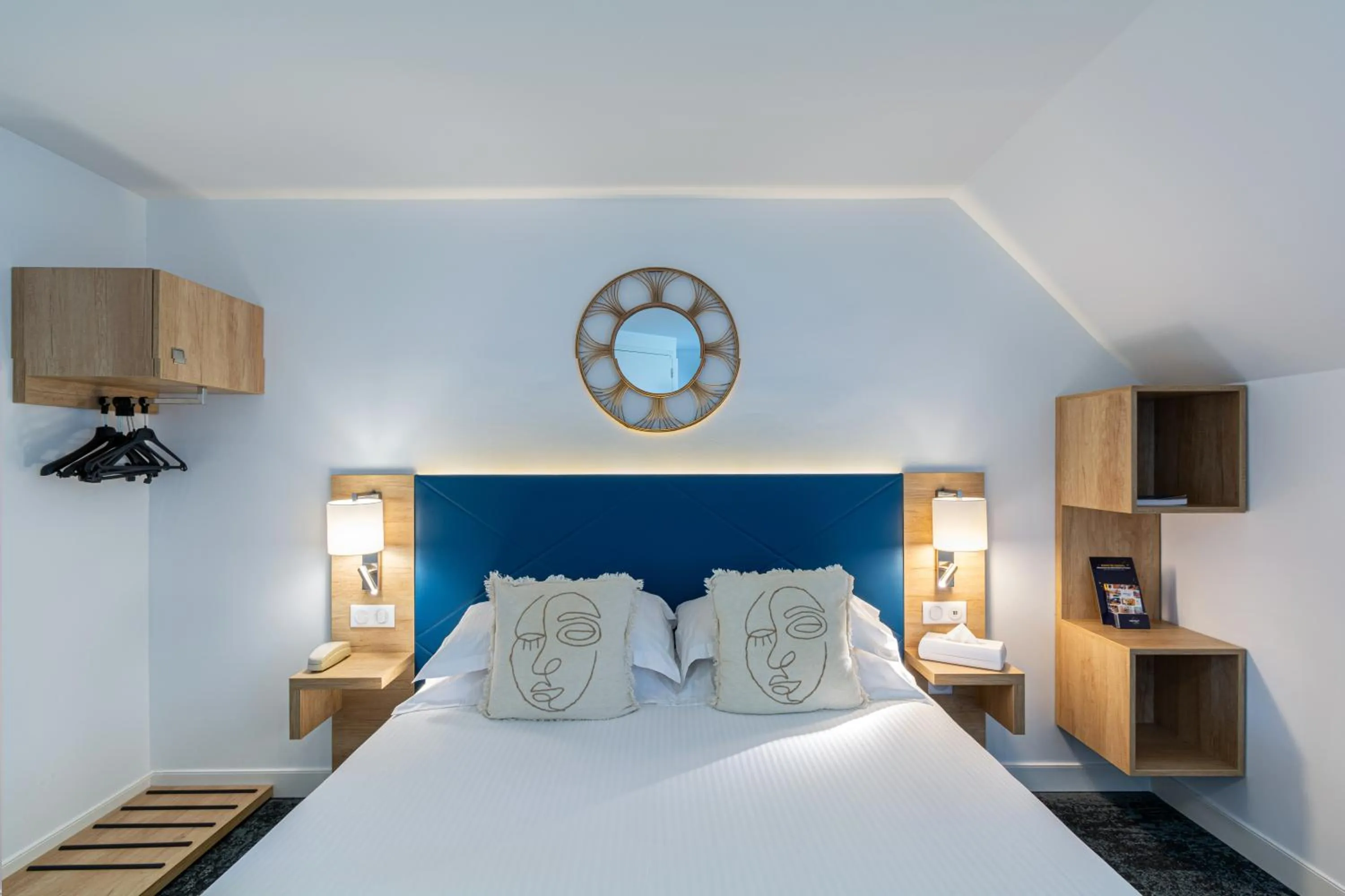 Bedroom, Bed in Eden Park Hotel Restaurant