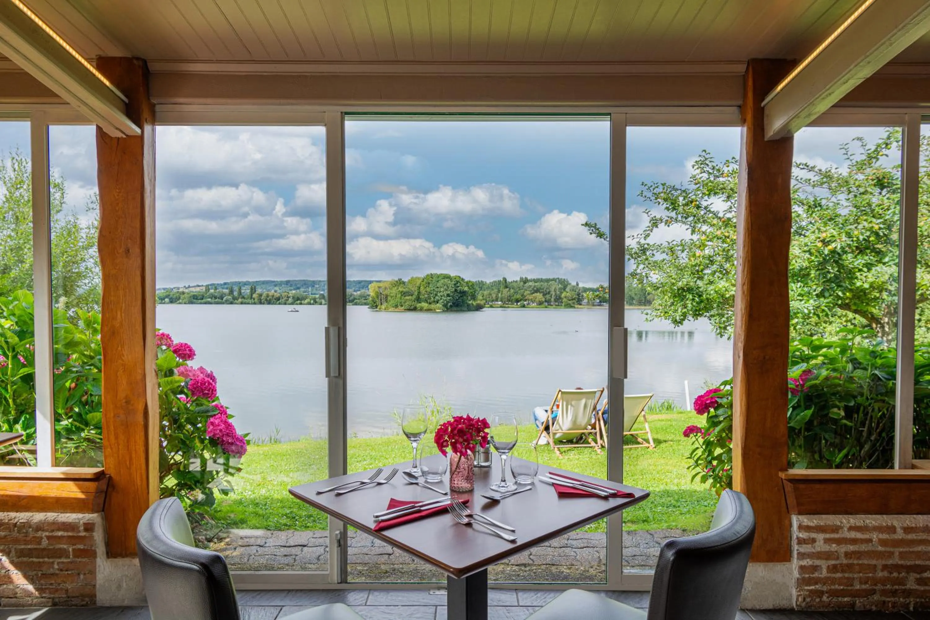 Restaurant/places to eat in Eden Park Hotel Restaurant