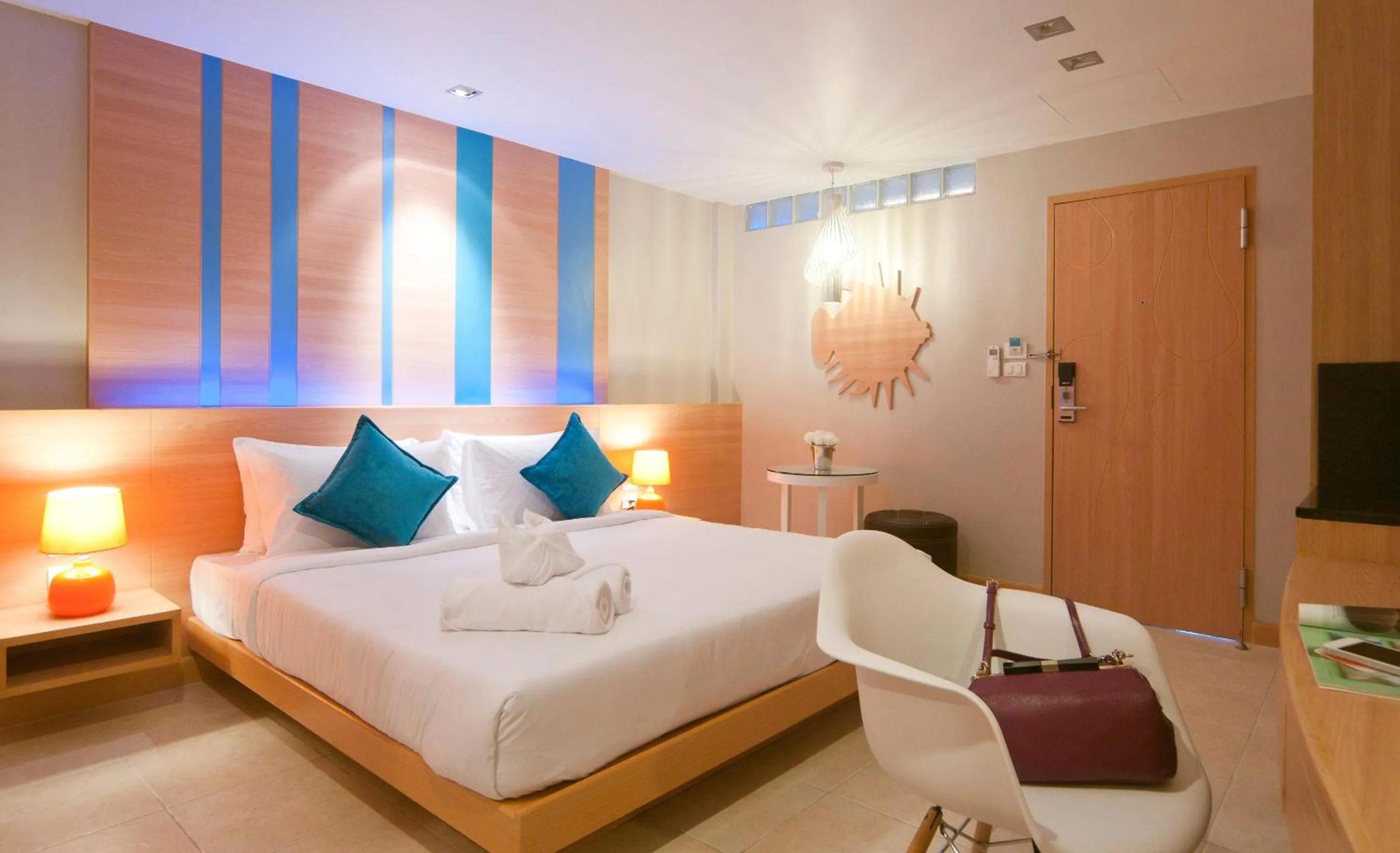 Photo of the whole room, Bed in Ratana Platinum Resort Kamala