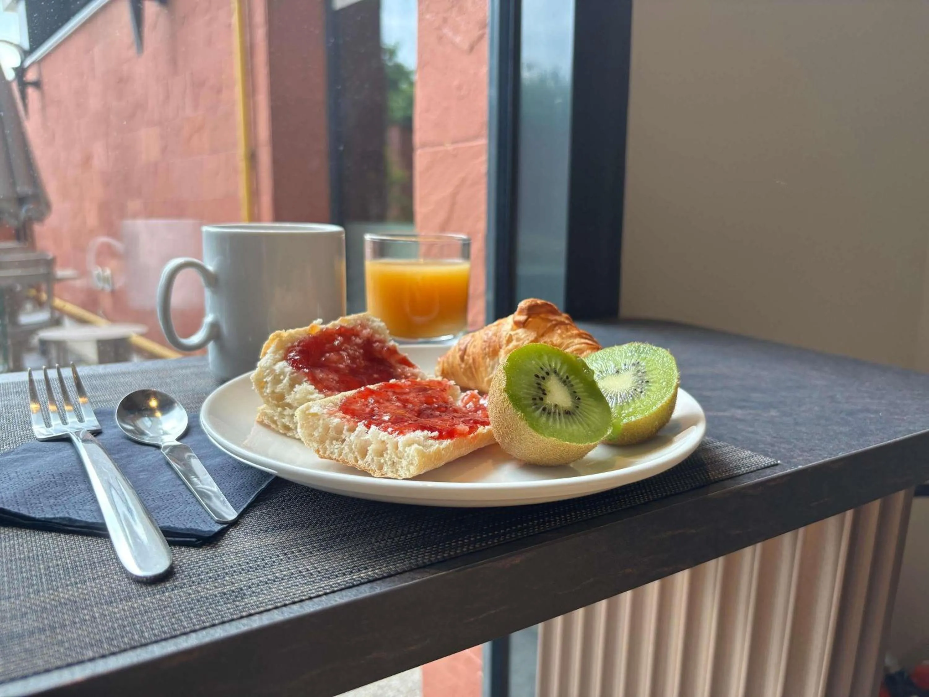 Breakfast in Novotel Suites Rouen Normandie
