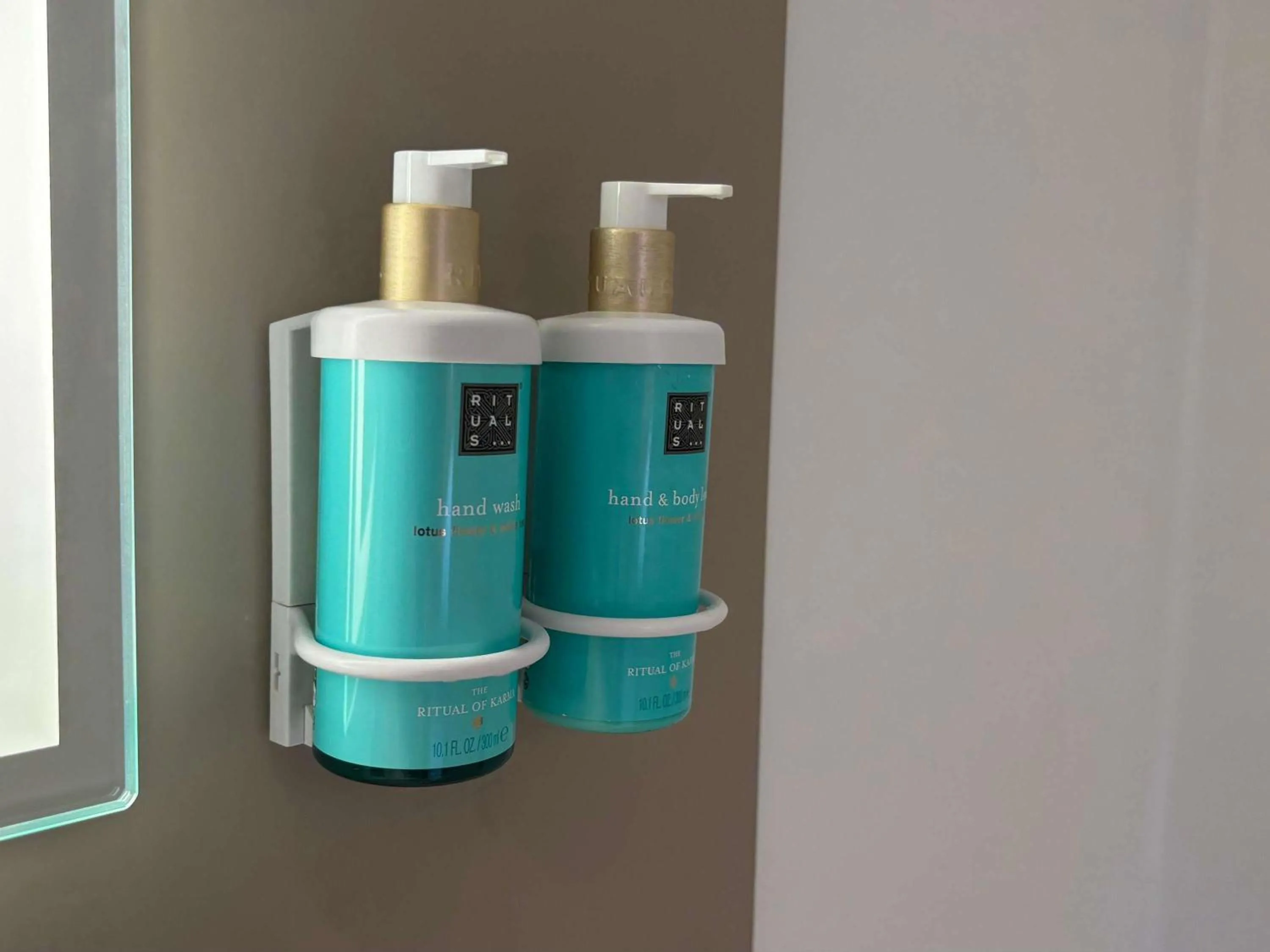 Bedroom in Novotel Suites Rouen Normandie