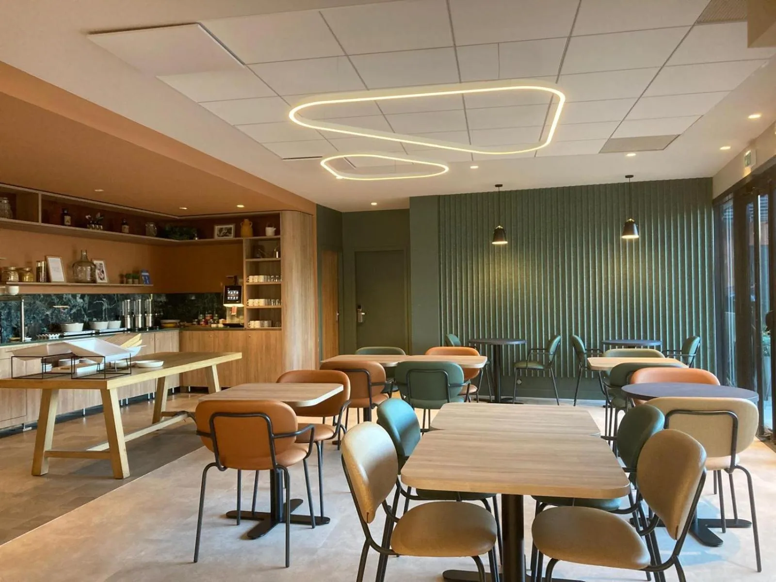 Breakfast in Novotel Suites Rouen Normandie