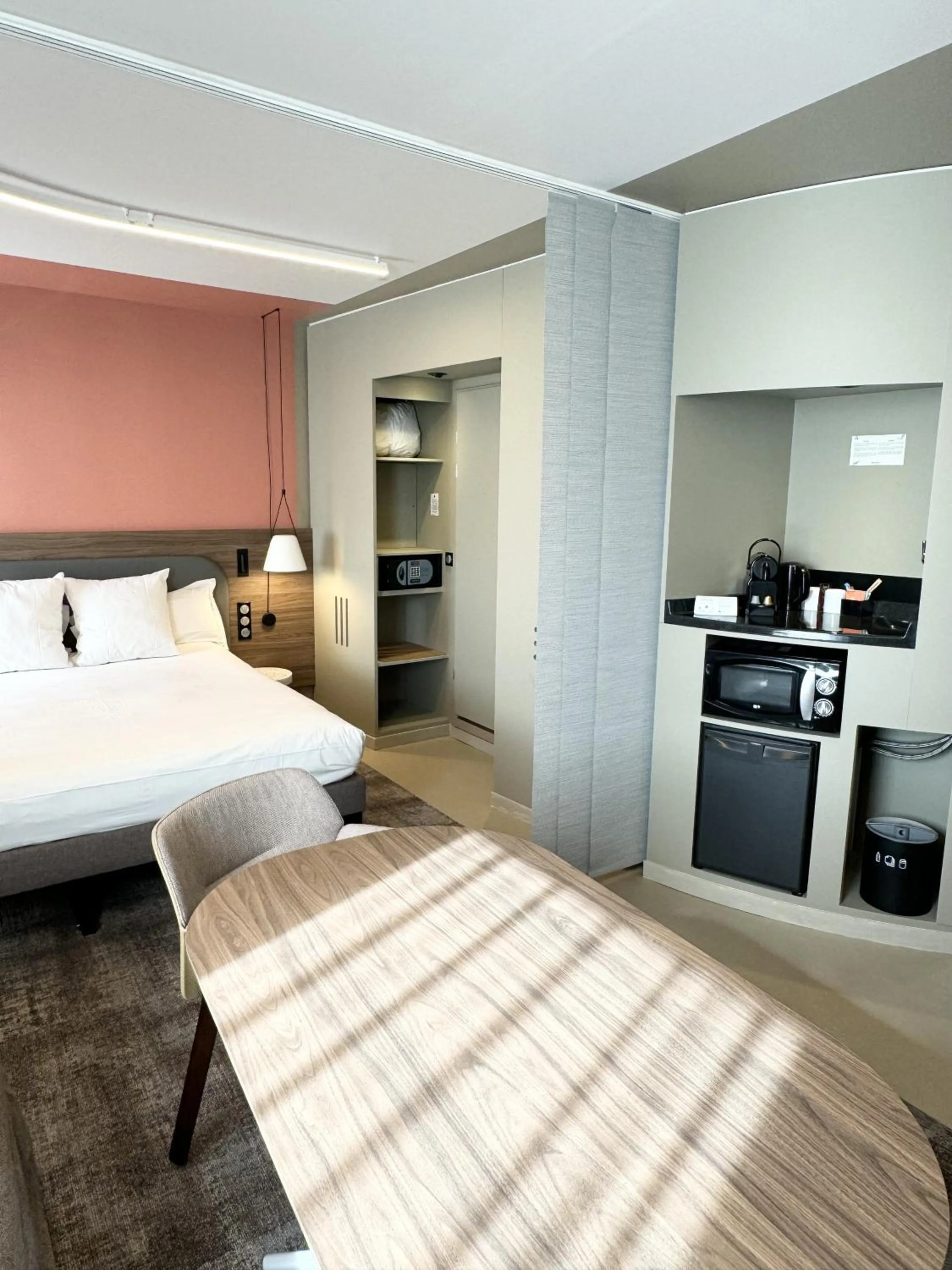 Bed in Novotel Suites Rouen Normandie