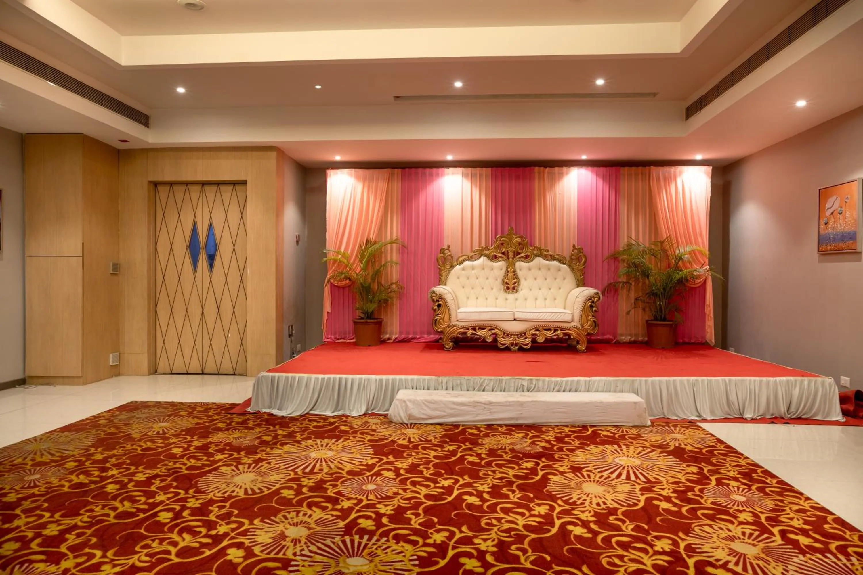 Bed in Freesia By Express Inn