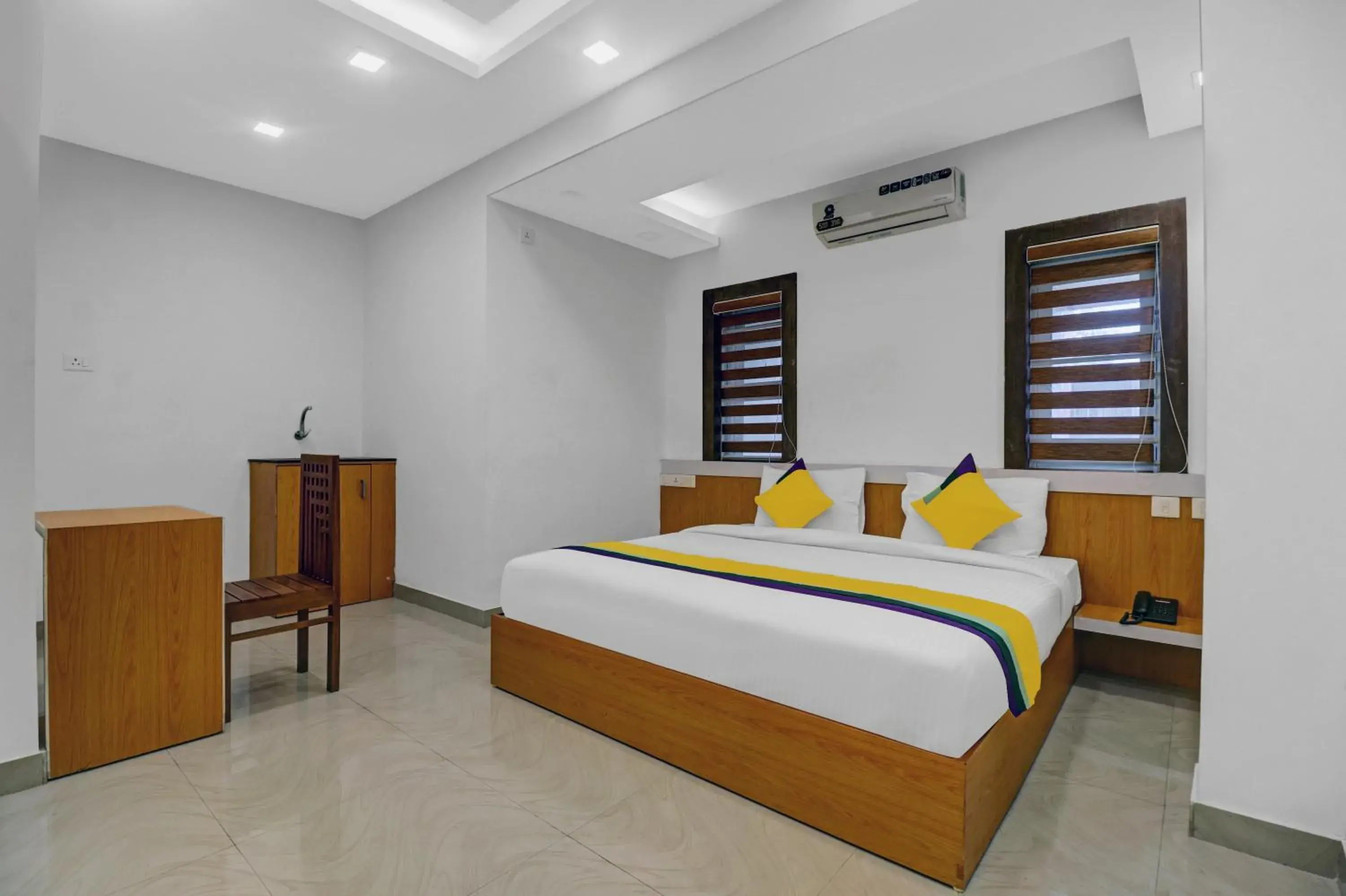 Deluxe Double Room in Hotel Fathima Palace Deluxe Double Room in Hotel Fathima Palace
