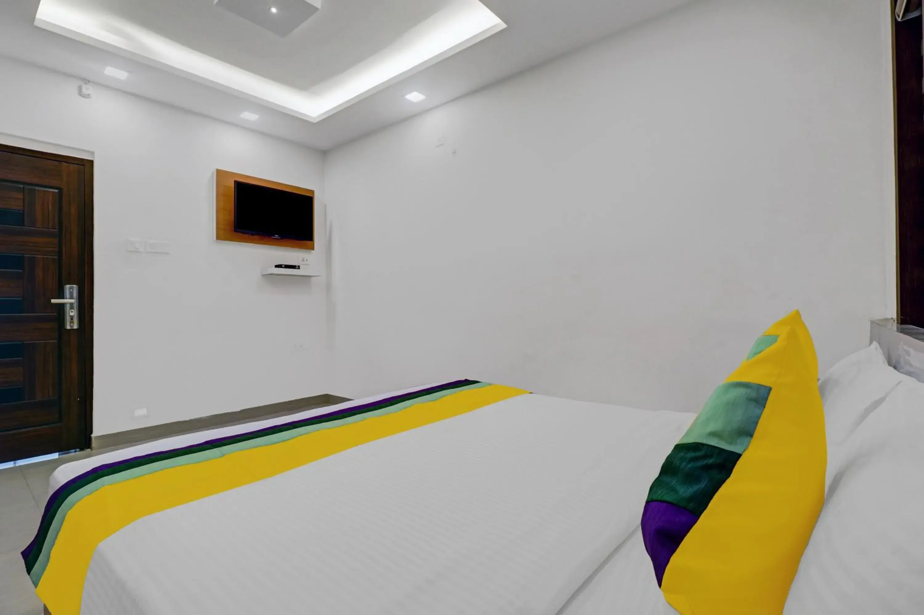 Standard Double Room in Hotel Fathima Palace Standard Double Room in Hotel Fathima Palace