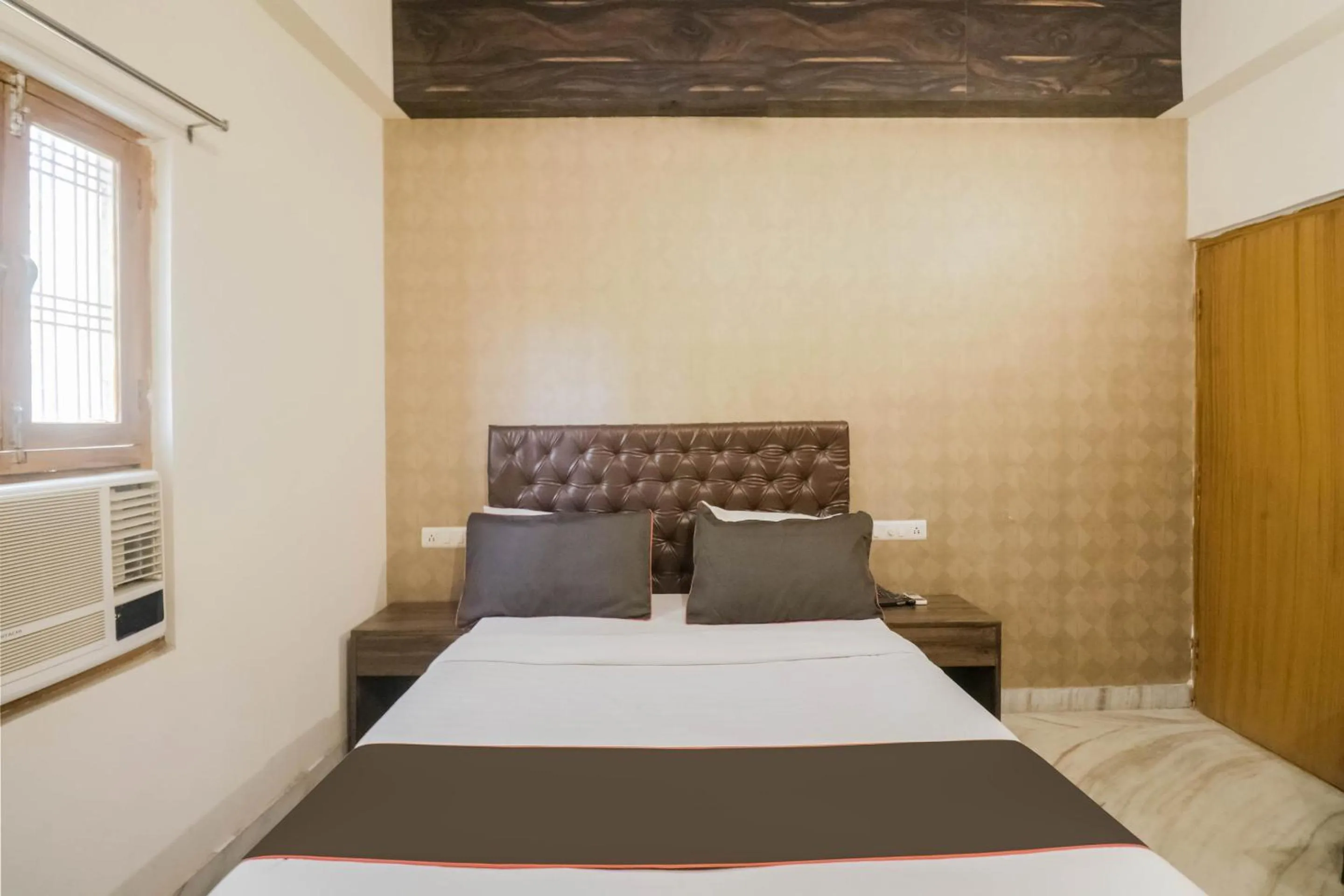 Bedroom, Bed in Collection O Kewal Palace Hyderabad Gate