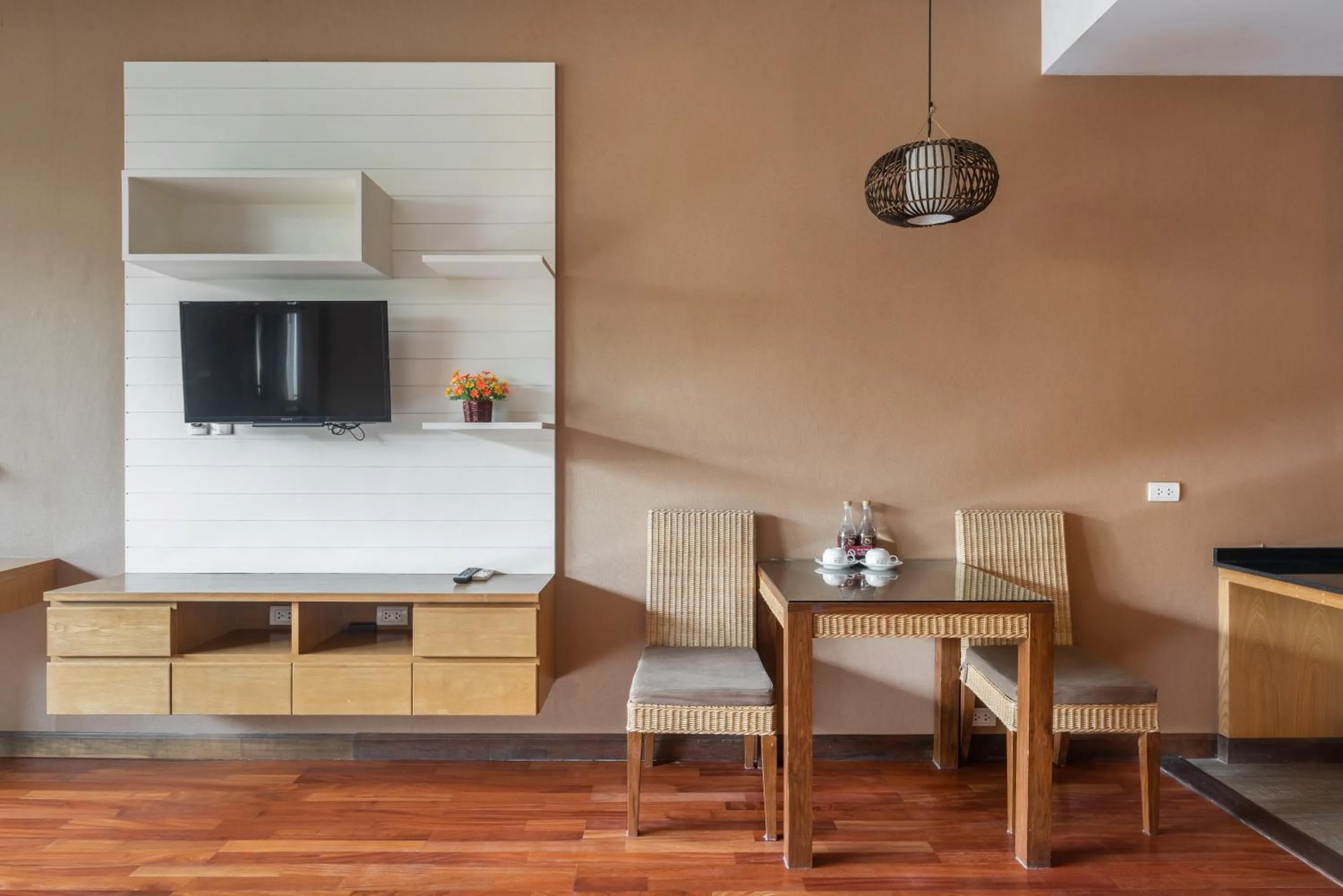 TV and multimedia in Khammon Lanna Resort Chiang Mai