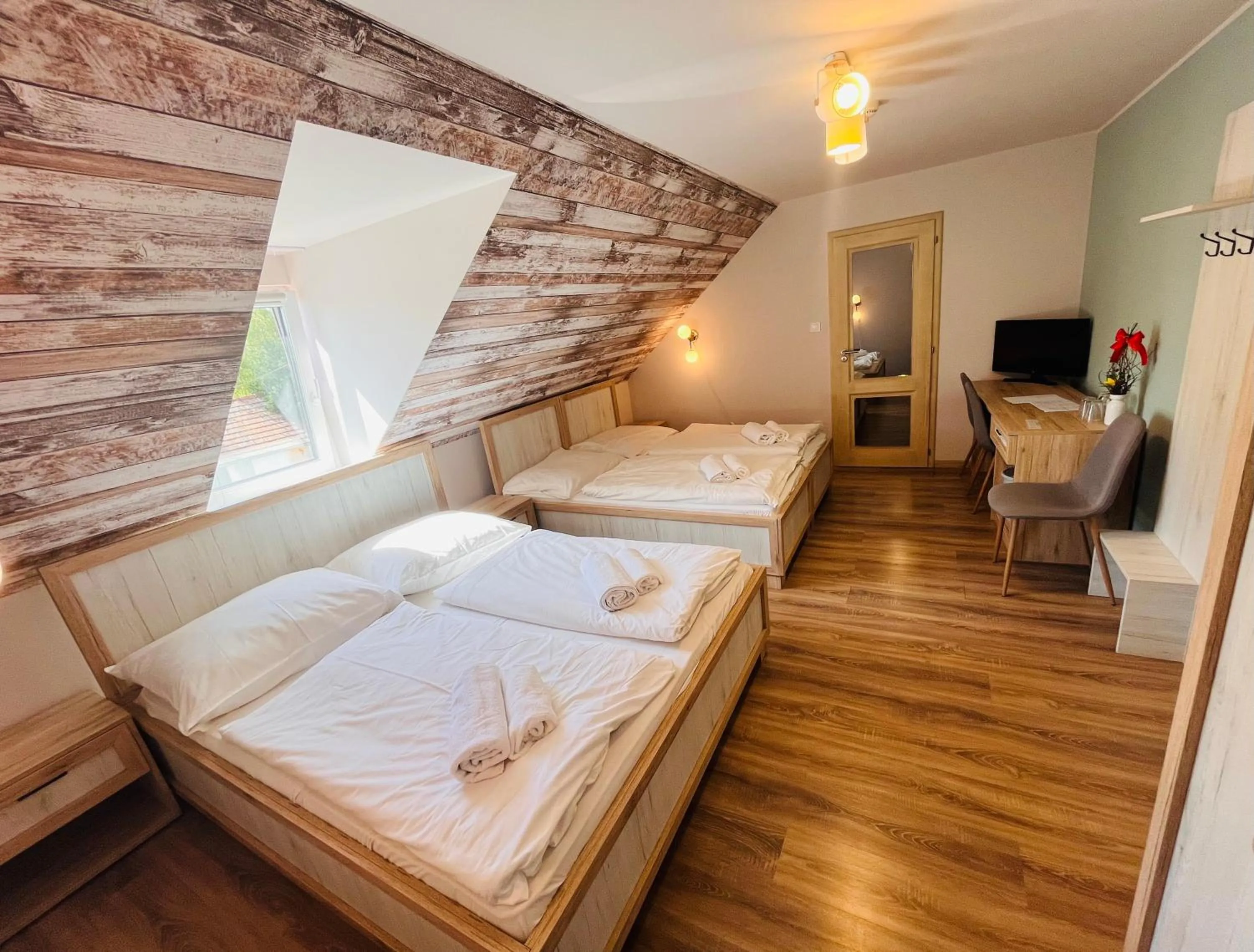 Mátyus Udvarház Kengyel Fogadó Eger