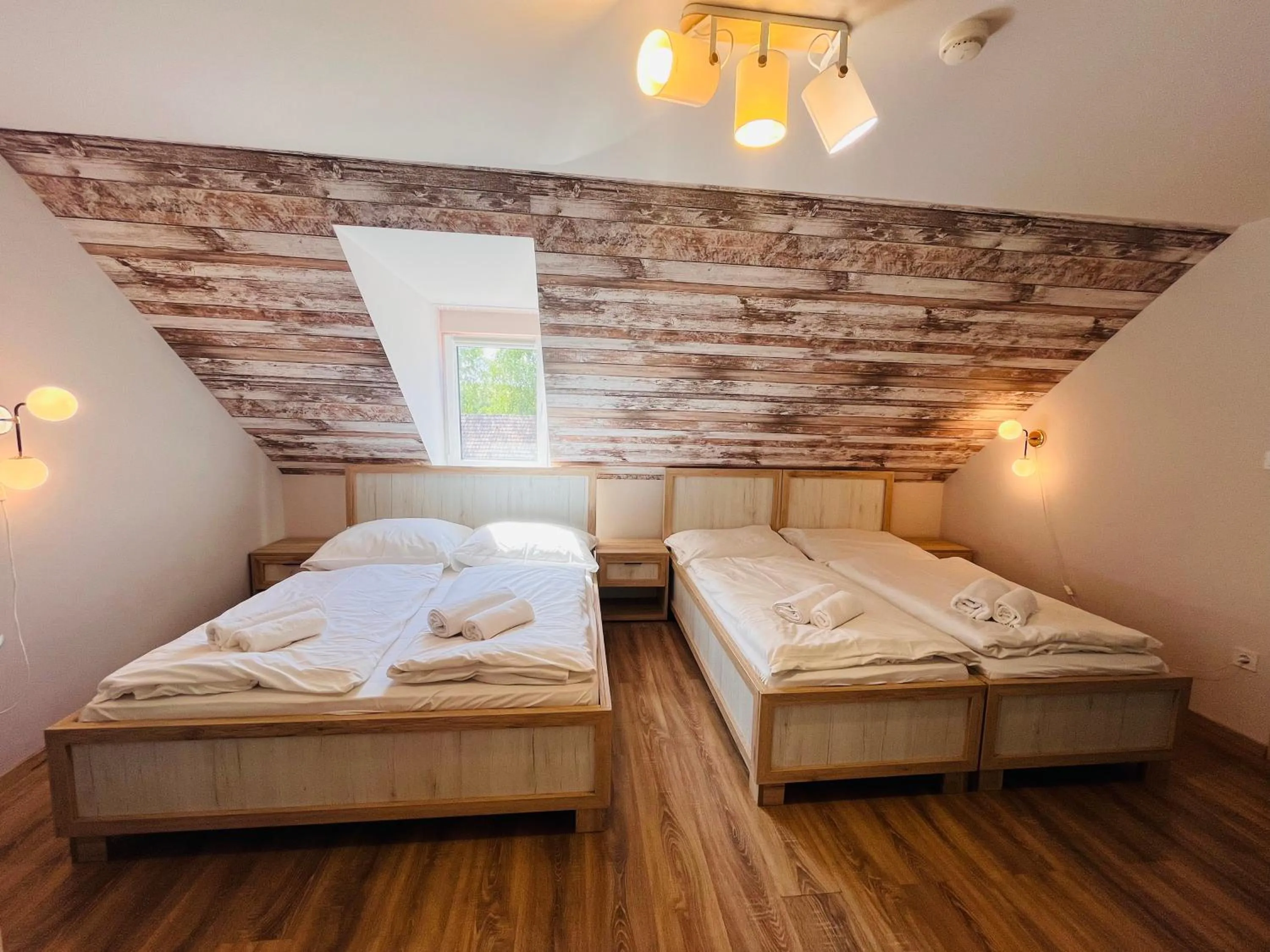 Mátyus Udvarház Kengyel Fogadó Eger