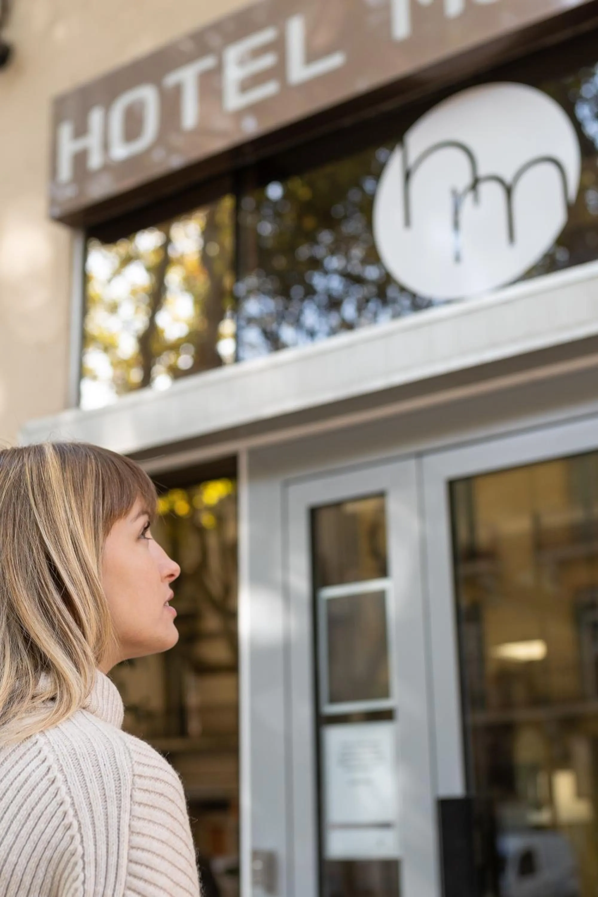Facade/entrance in The Originals City, Hôtel Mondial, Perpignan