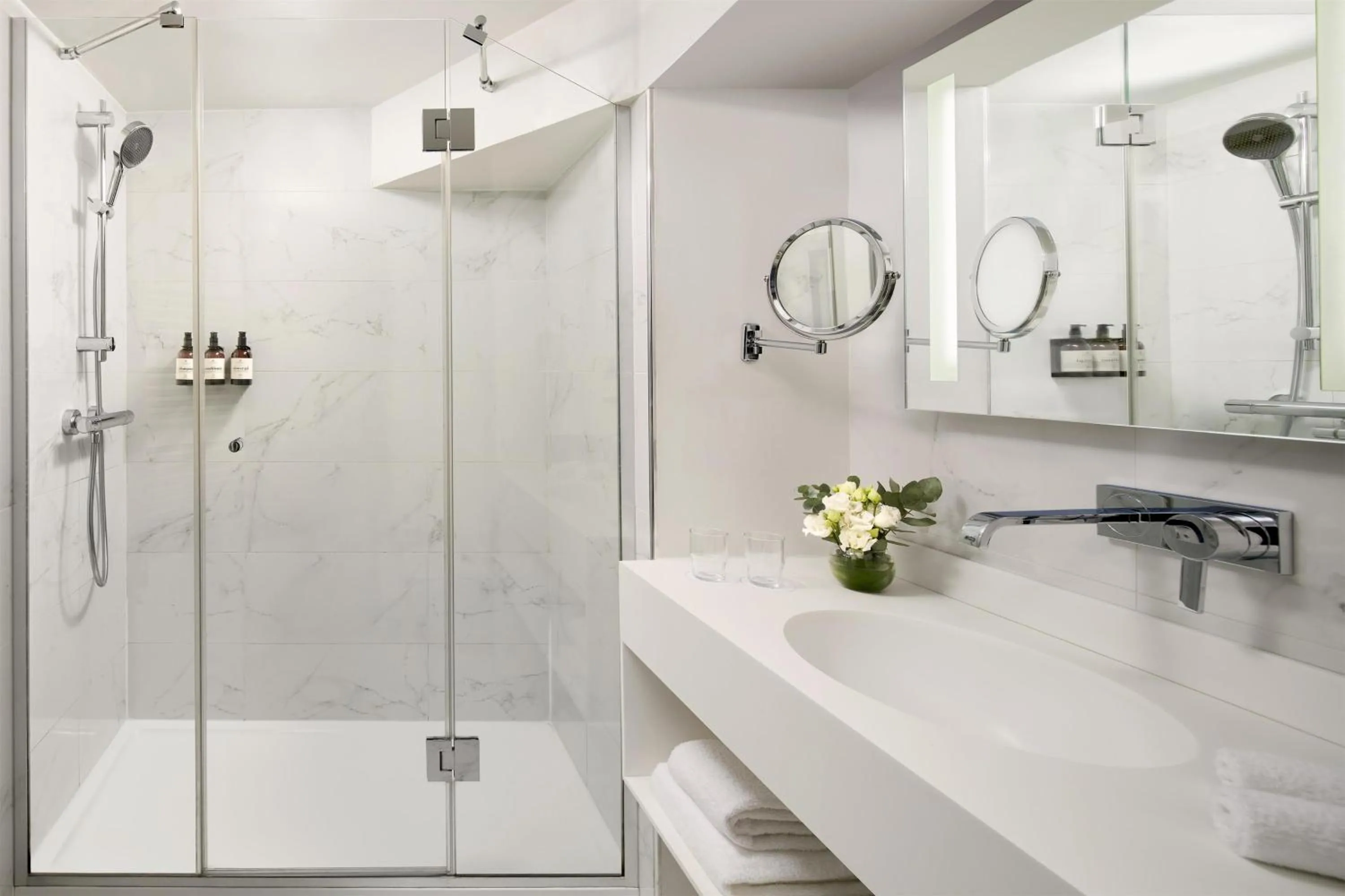 Bathroom in NH Collection Paris Ponthieu Champs-Élysées