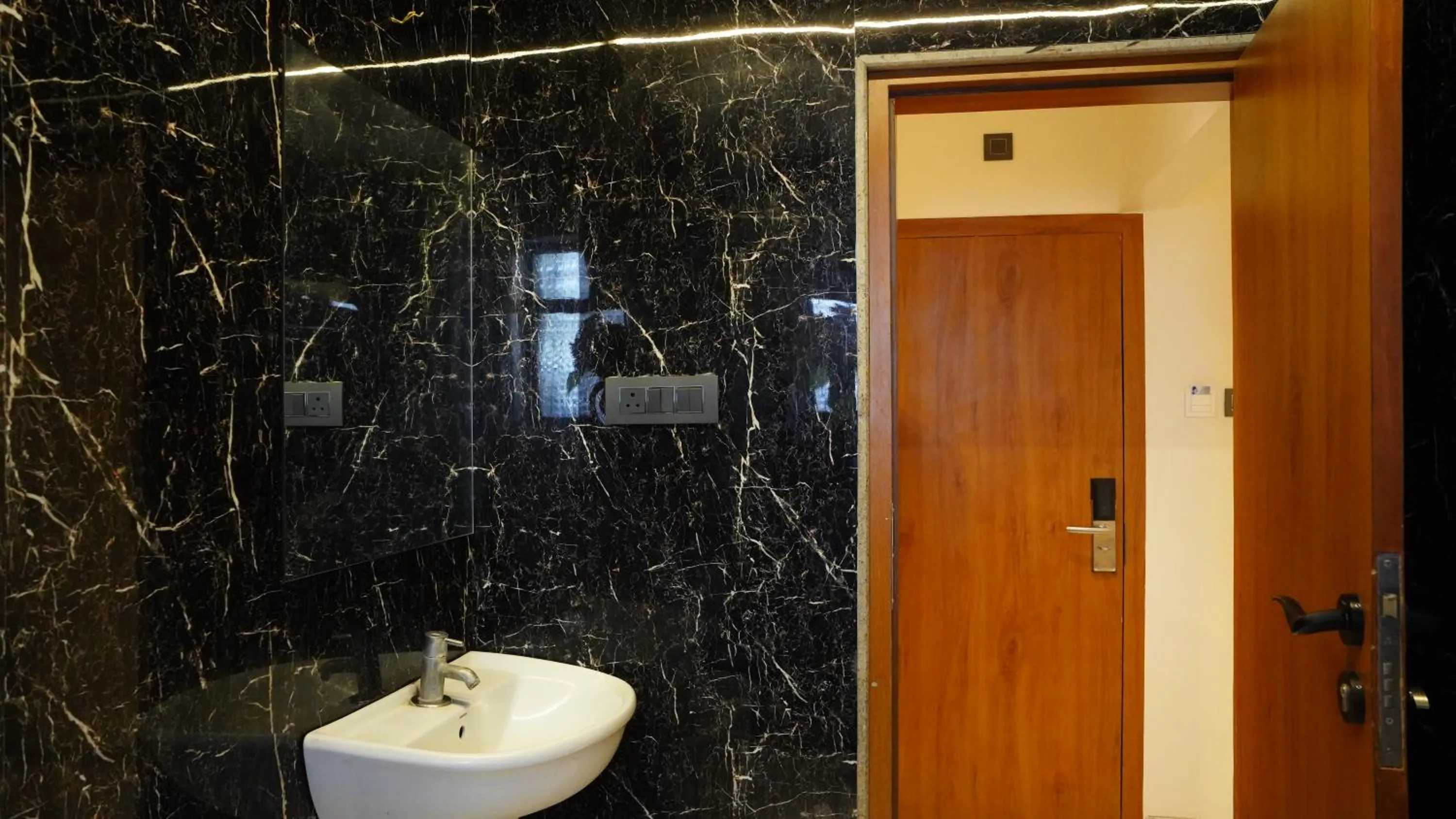 Shower in Hotel Ganpati Palace Shirdi Newly Renovated