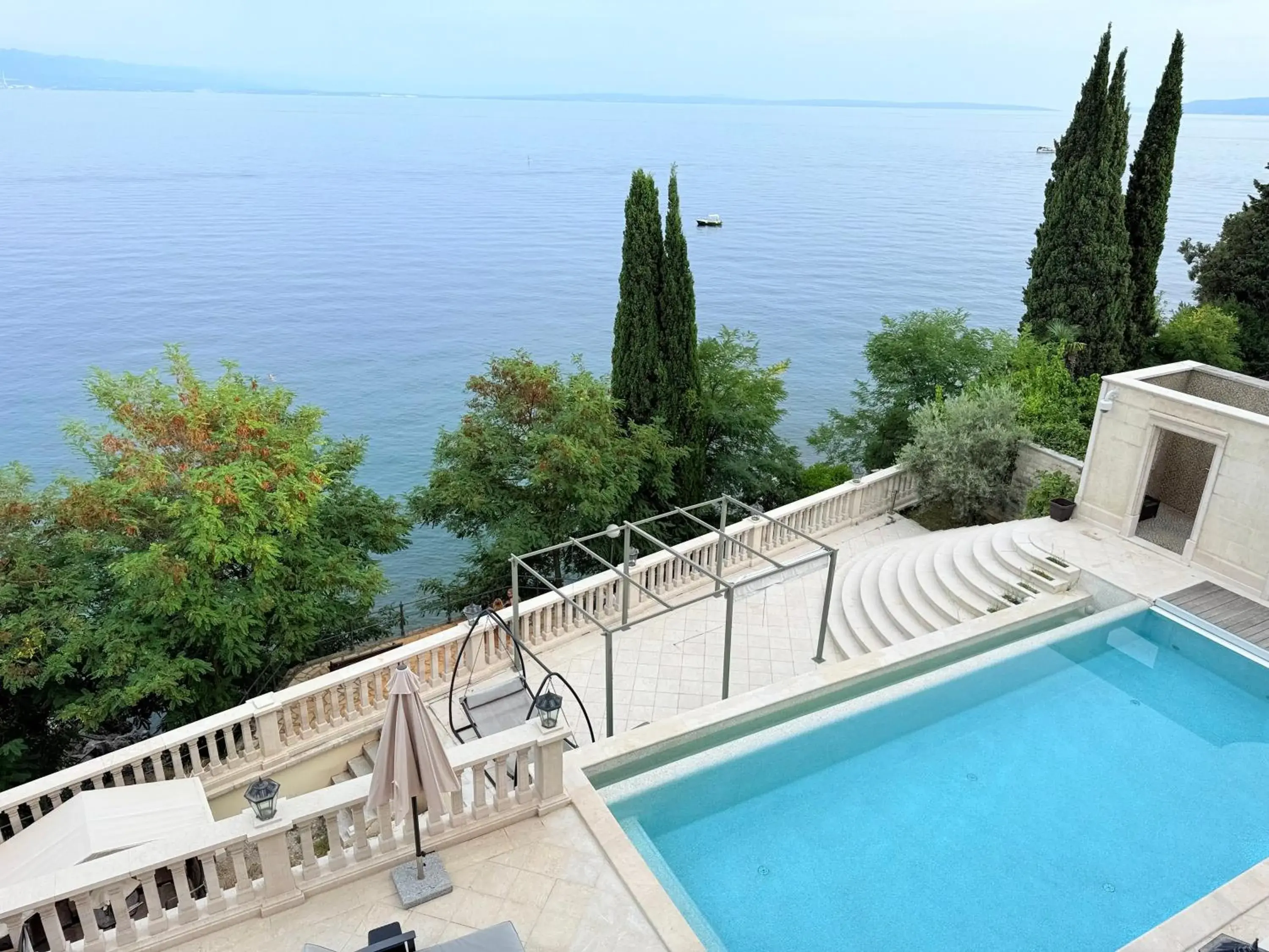 Villa Isabella - Luxury with style right next to the beach, private pool and sea view Villa Isabella - Luxury with style right next to the beach, private pool and sea view