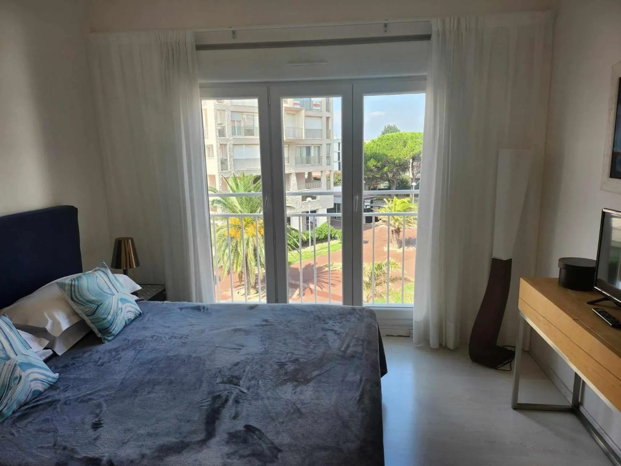 Photo of the whole room, Bed in Bleu Mer Duplex & Suites