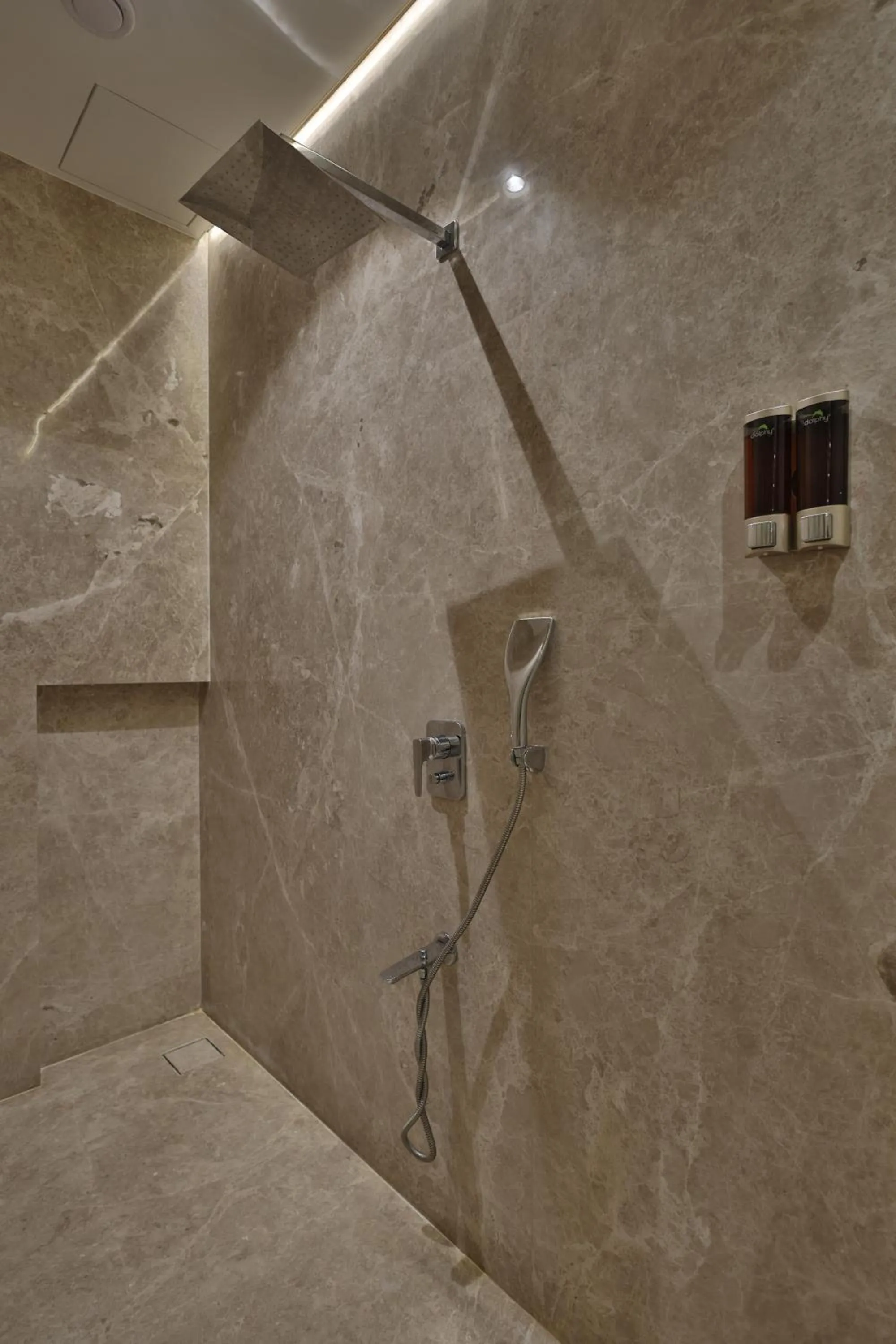 MARIGOLD-Newly Renovated Hotel