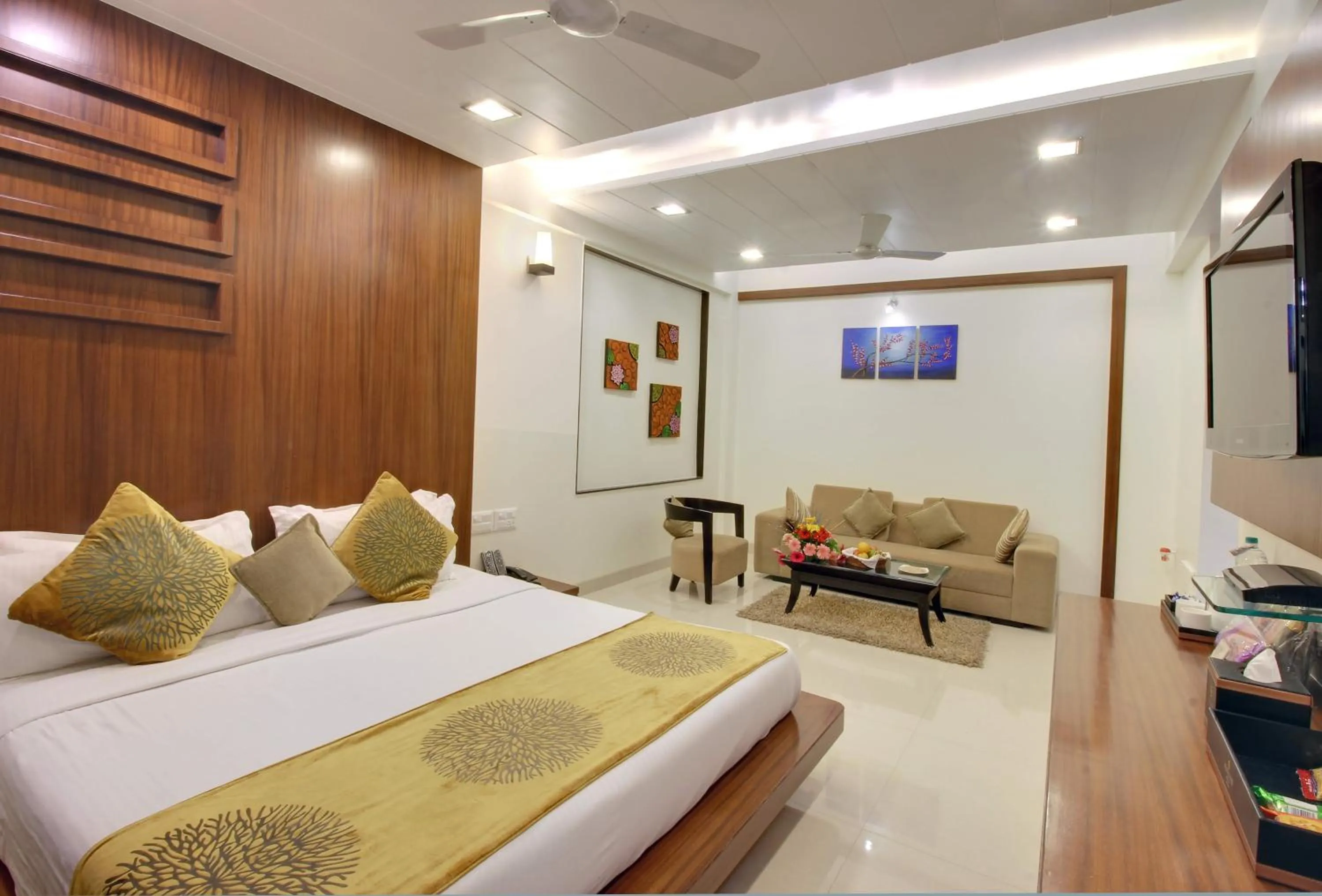 Bedroom, Bed in MARIGOLD-Newly Renovated Hotel
