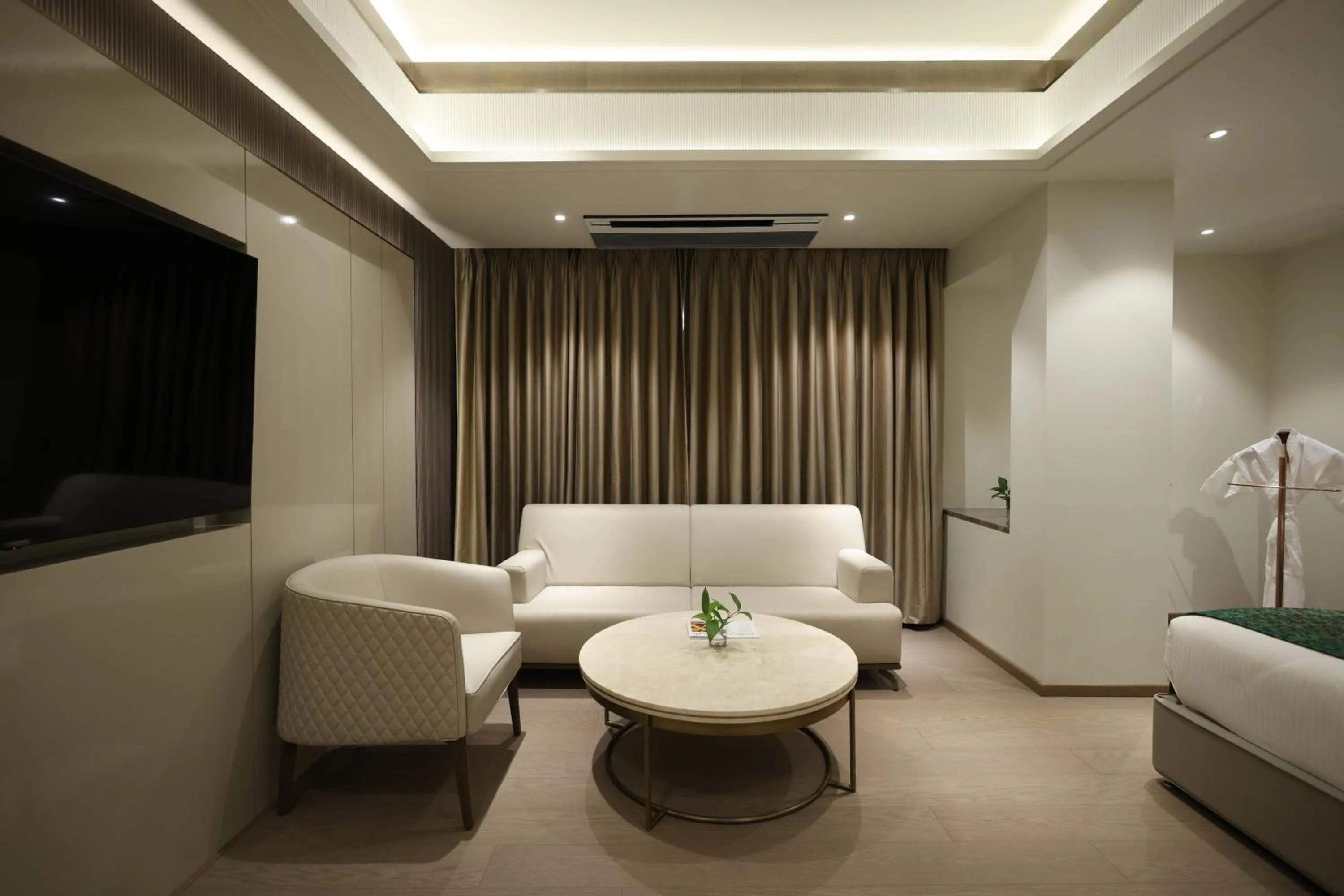 MARIGOLD-Newly Renovated Hotel