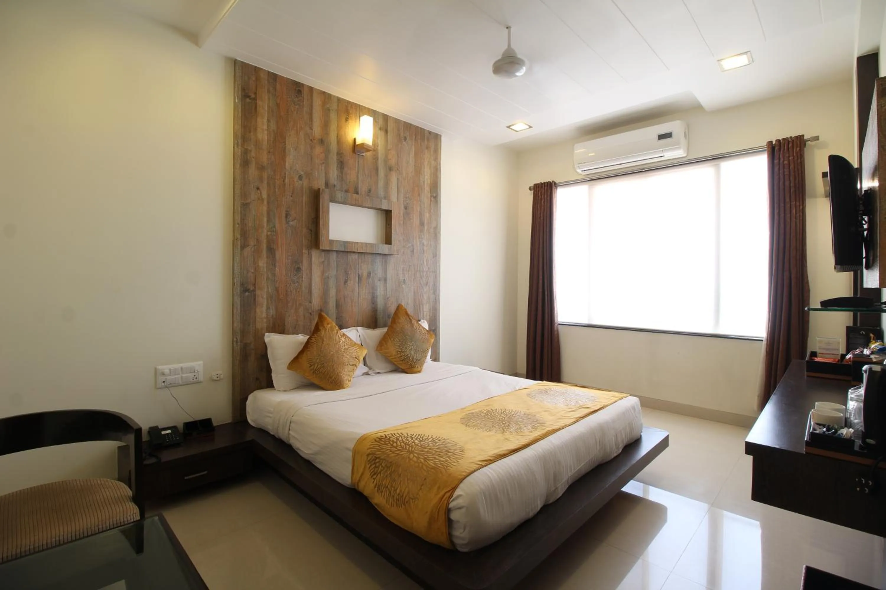 Bedroom, Bed in MARIGOLD-Newly Renovated Hotel