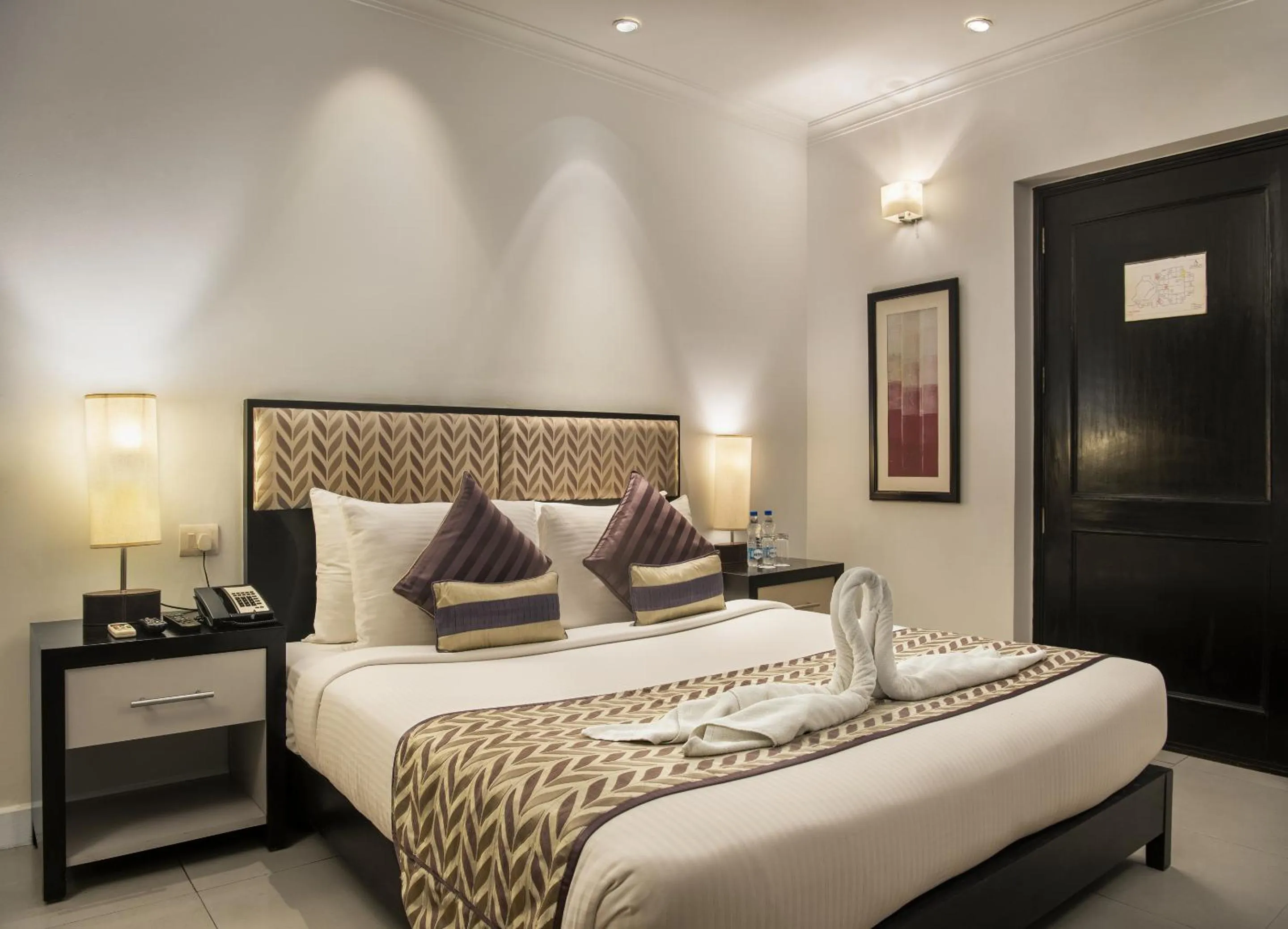 Bed in Sarovar Portico Surajkund
